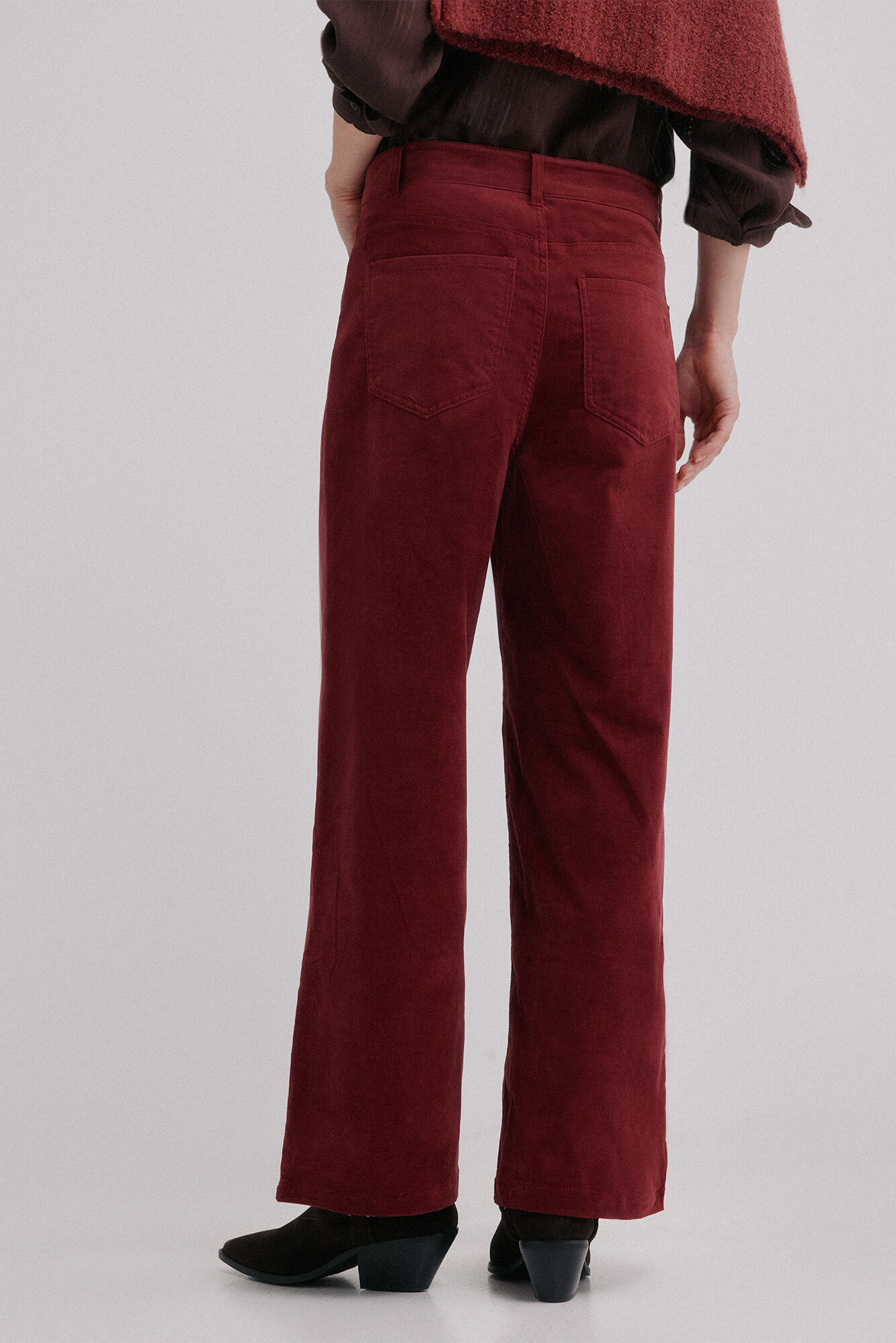 Hoss Intropia Paulette. Pantal&oacute;n wide leg Granate