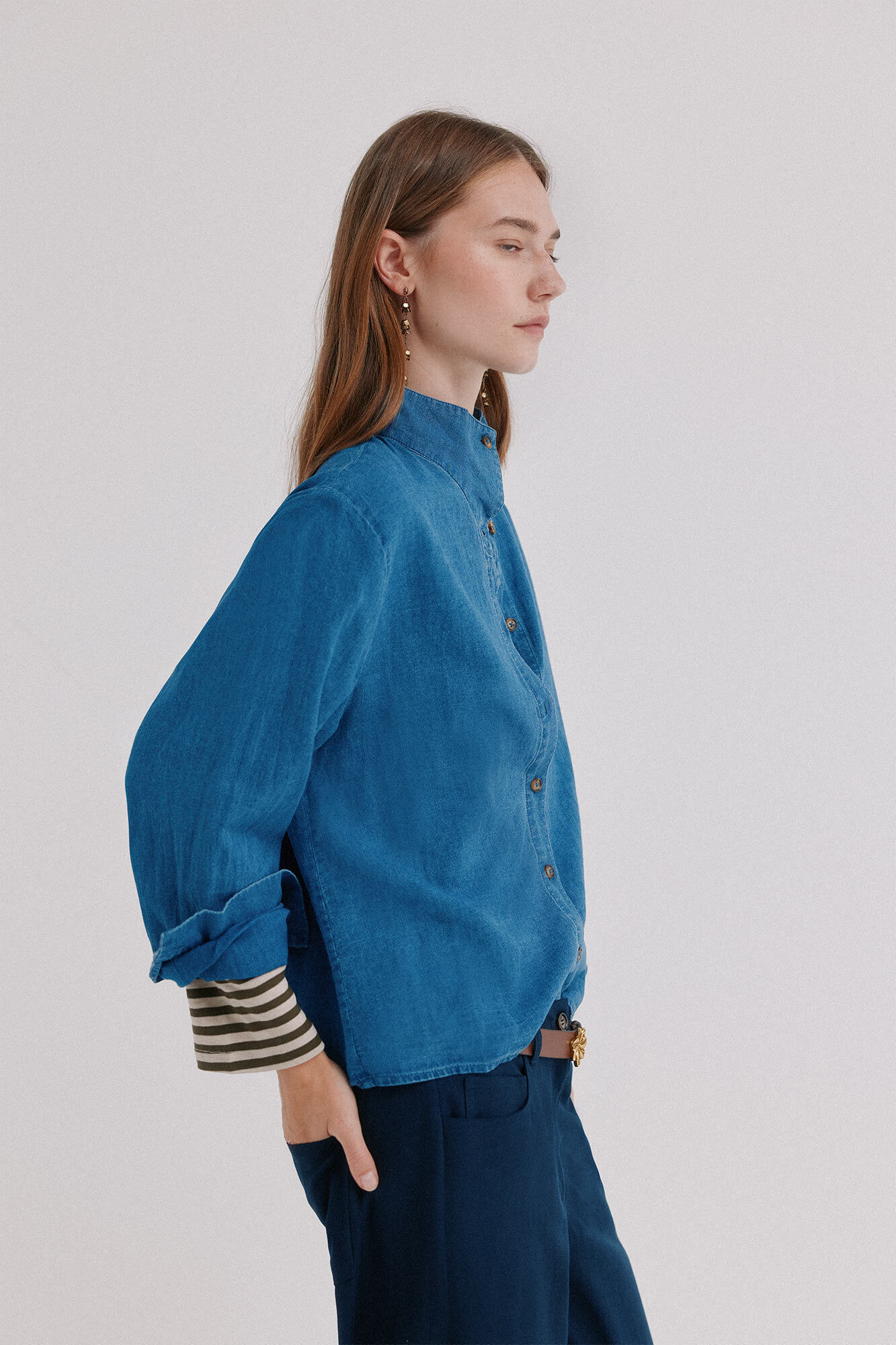 Hoss Intropia Coria. Camisa denim Azul marino