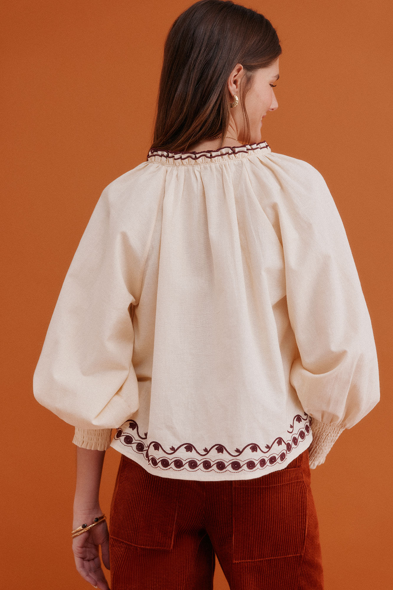 Hoss Intropia Claudia. Blusa bordada Marfil