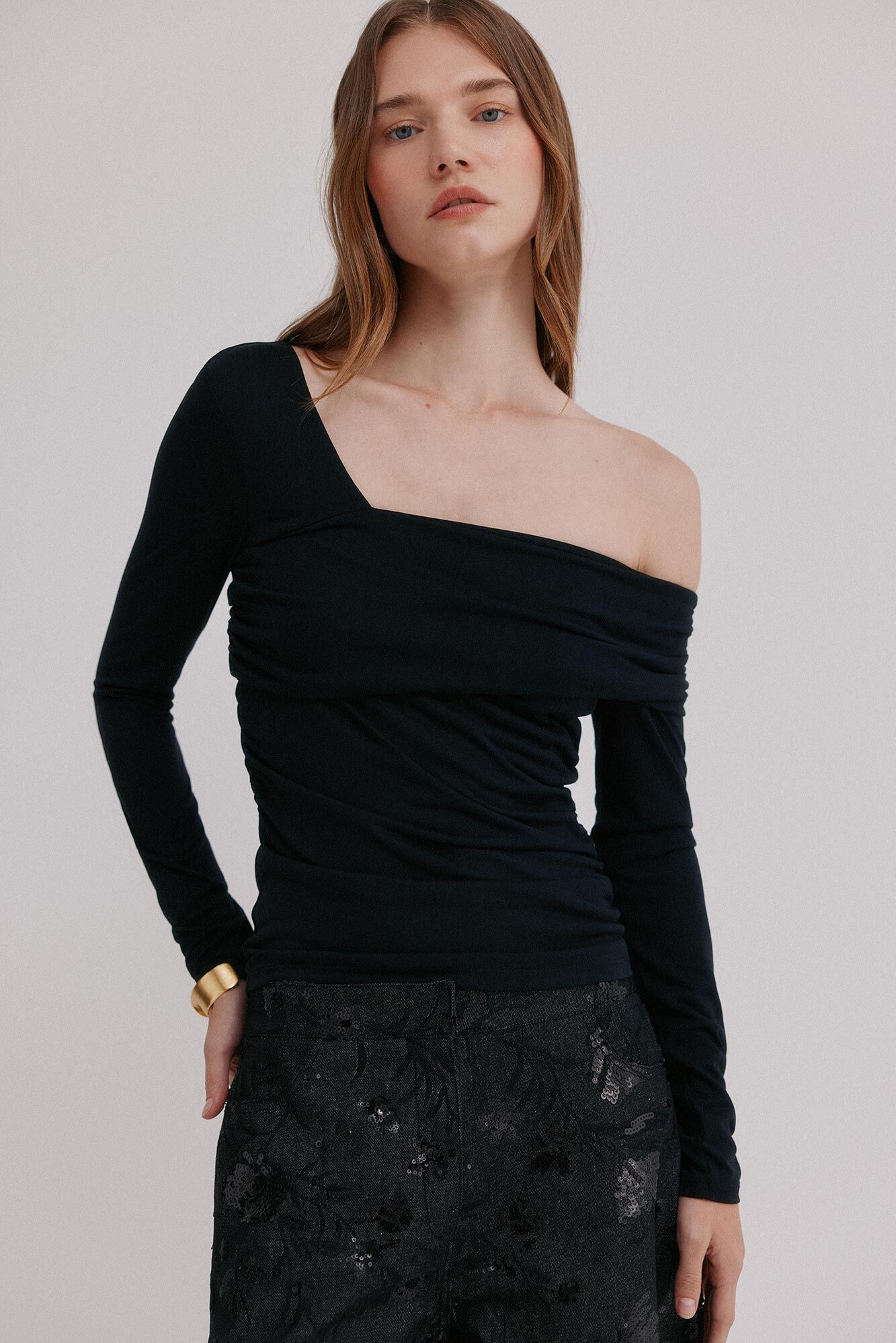 Hoss Intropia Magnolia. Top decote assim&eacute;trico