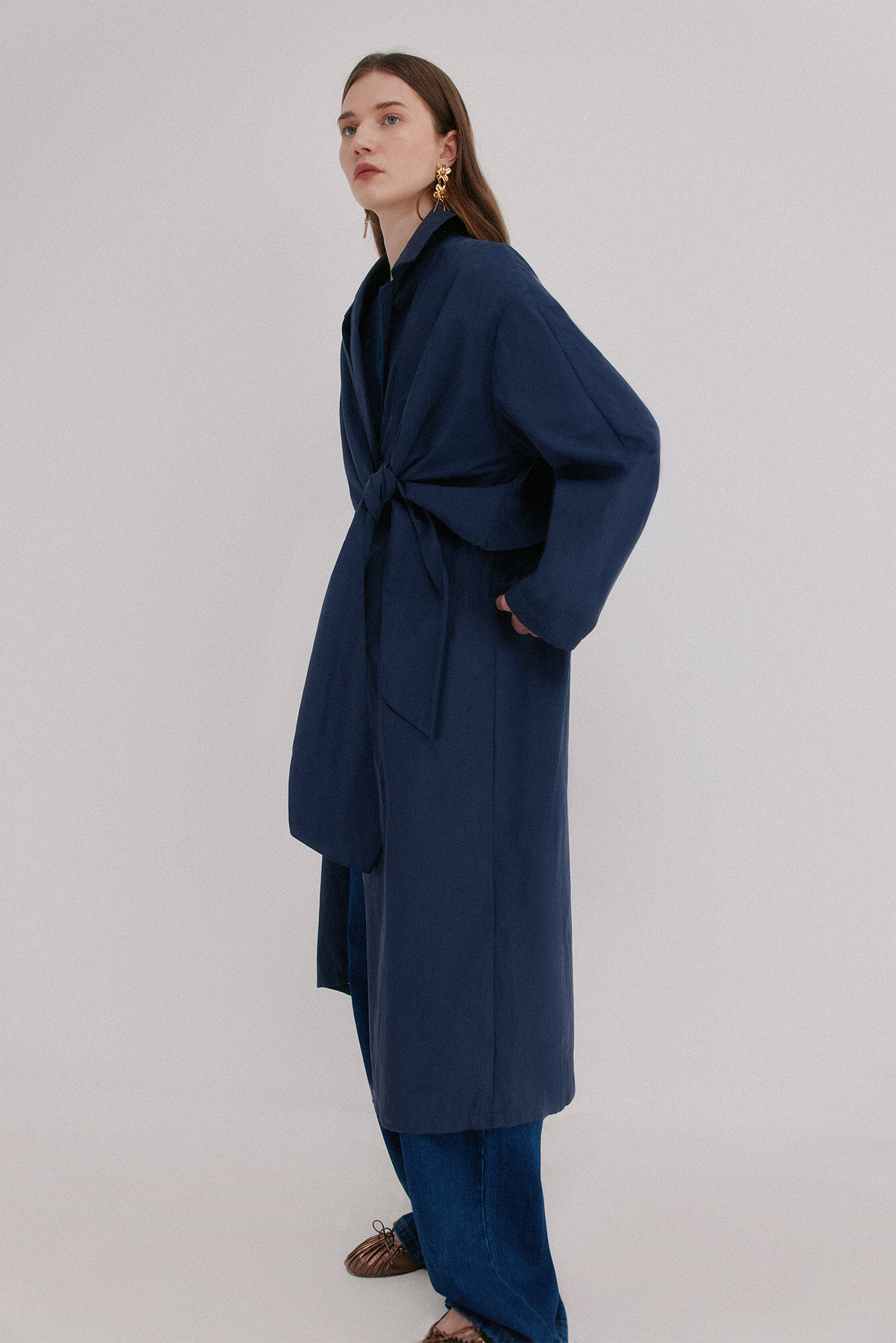 Hoss Intropia Darelle. Gabardina con lazada