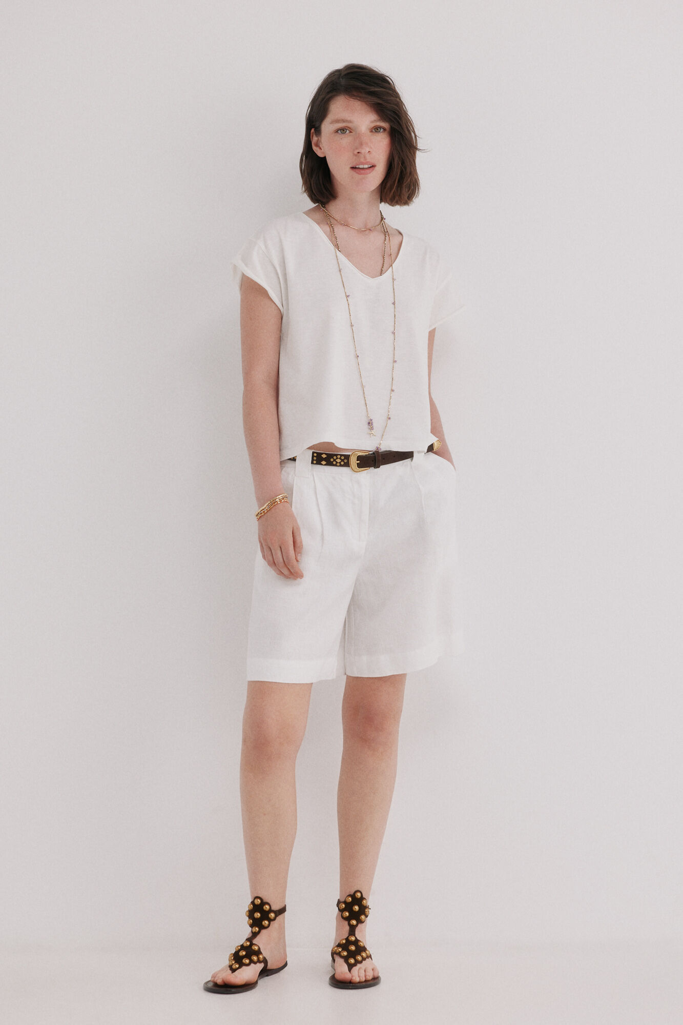Hoss Intropia Monike. Camiseta maga corta escote pico Beige
