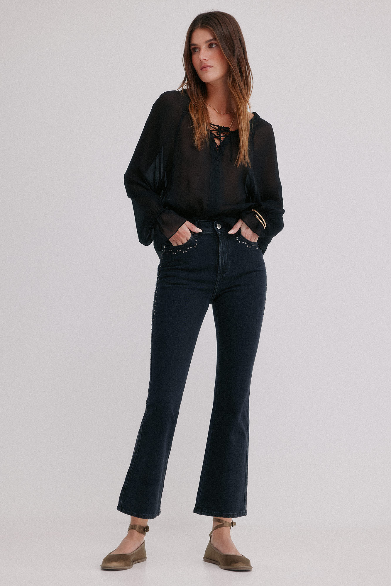 Hoss Intropia Basilea. Vaqueros con tachuelas