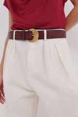 Hoss Intropia Lilit. Cintur&oacute;n piel bordado rojo