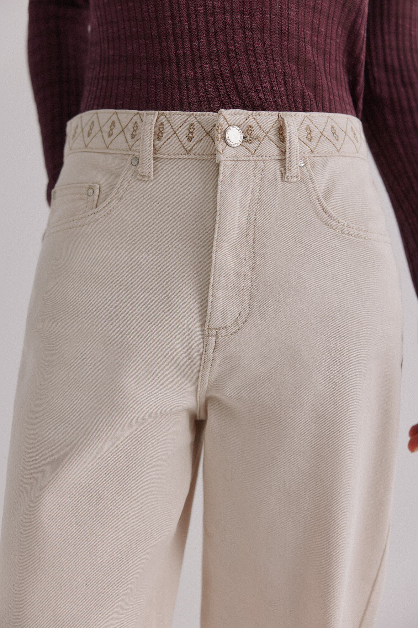 Hoss Intropia Bianca. Vaqueros bordados Marfil