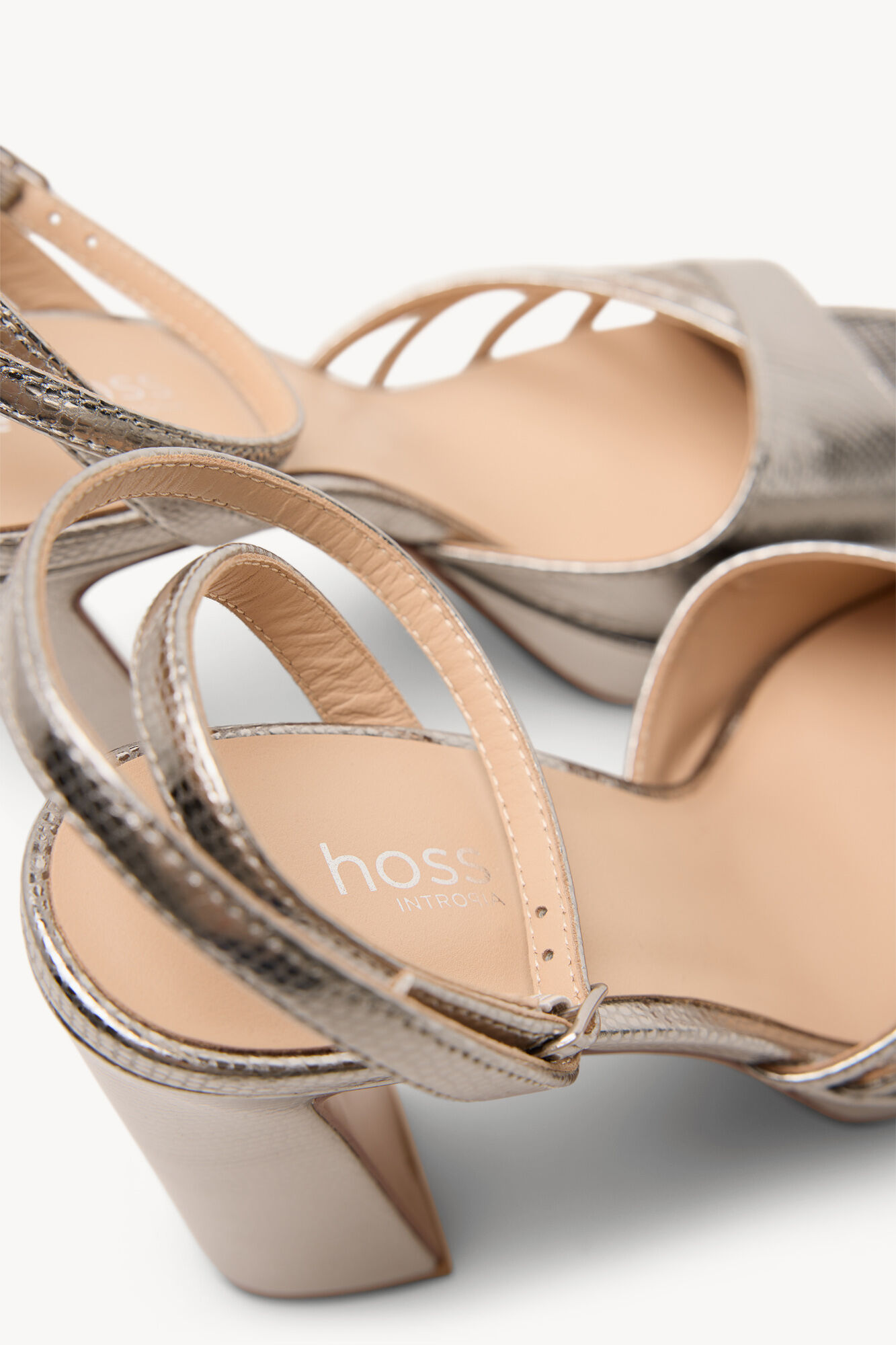 Hoss Intropia Marisa. Sandalias tac&oacute;n piel grabada Gris