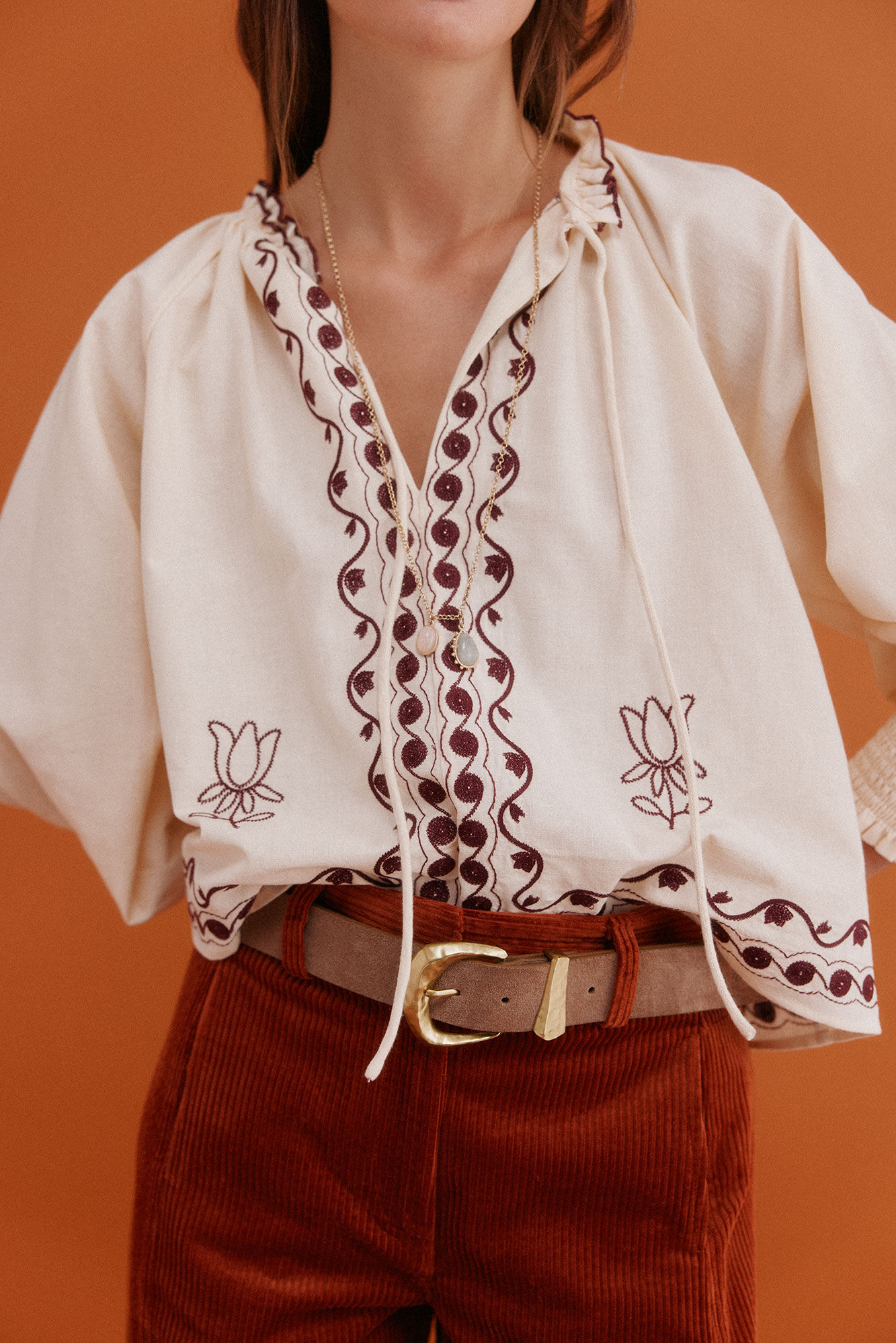 Hoss Intropia Claudia. Blusa bordada Marfil