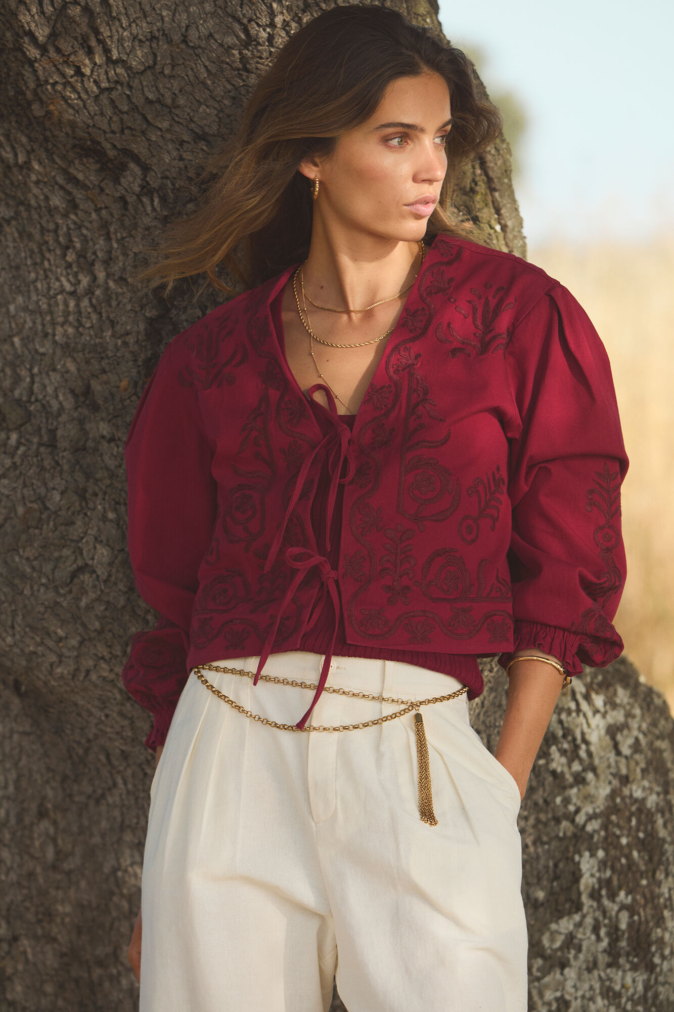 Hoss Intropia Eva. jaqueta bordada