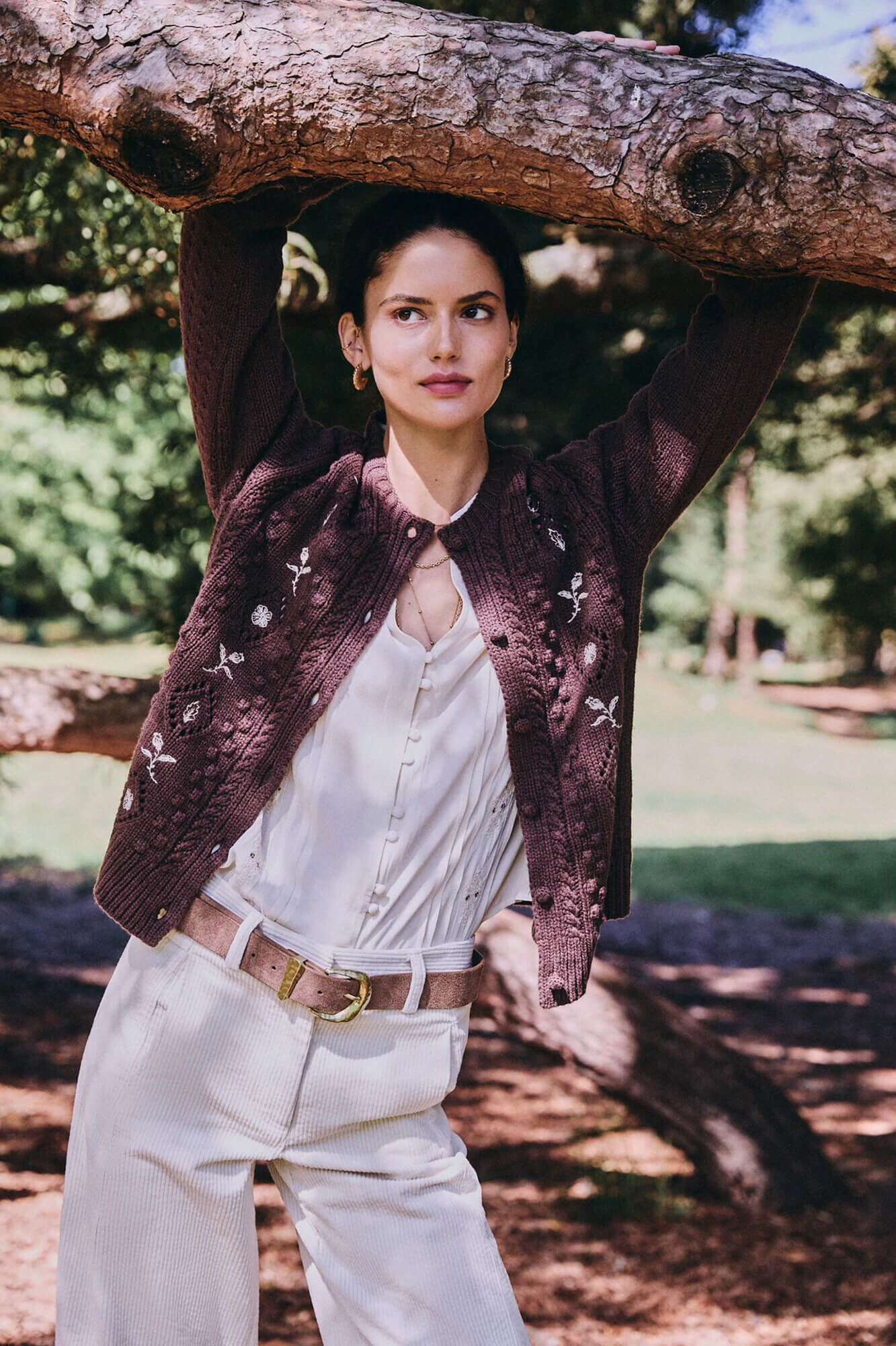 Hoss Intropia Ilena. C&aacute;rdigan bordado