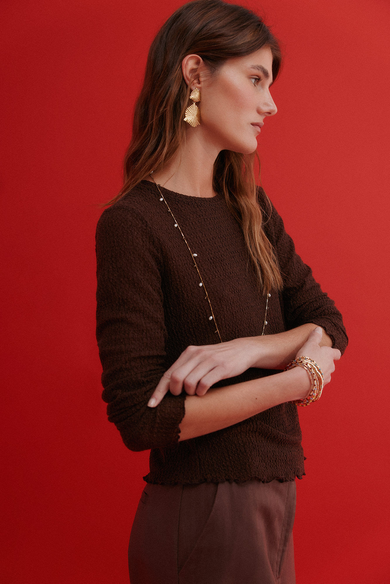 Hoss Intropia Maite. Camiseta con textura Marron oscuro