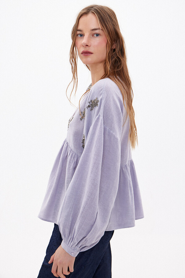 Hoss Intropia Eva. Blouse with embroidered gems. Blue