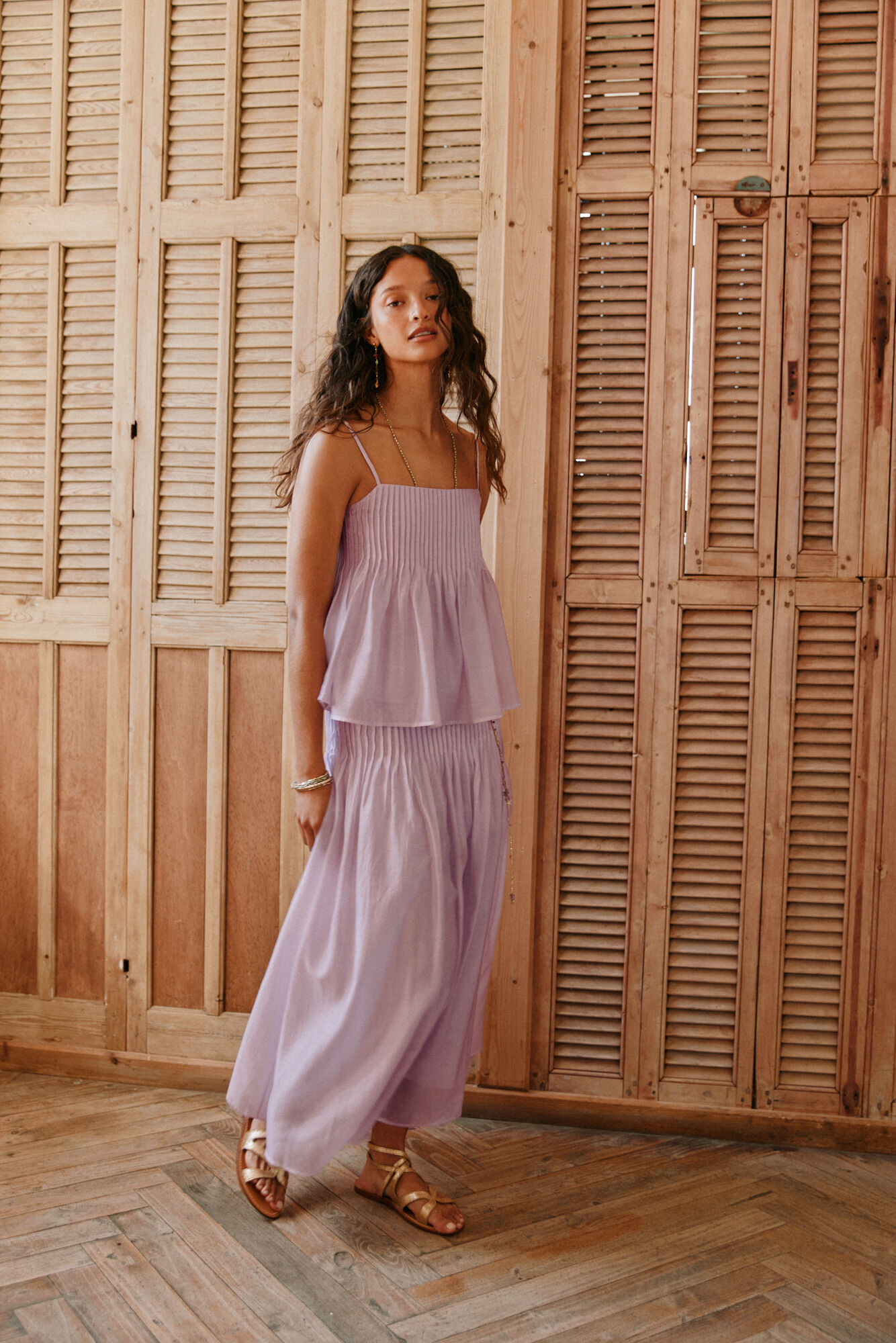 Hoss Intropia Rania. Falda jaretas midi