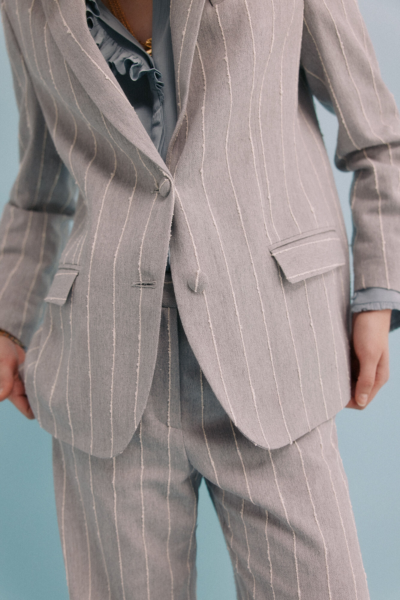 Hoss Intropia Elia. Blazer a rayas Gris