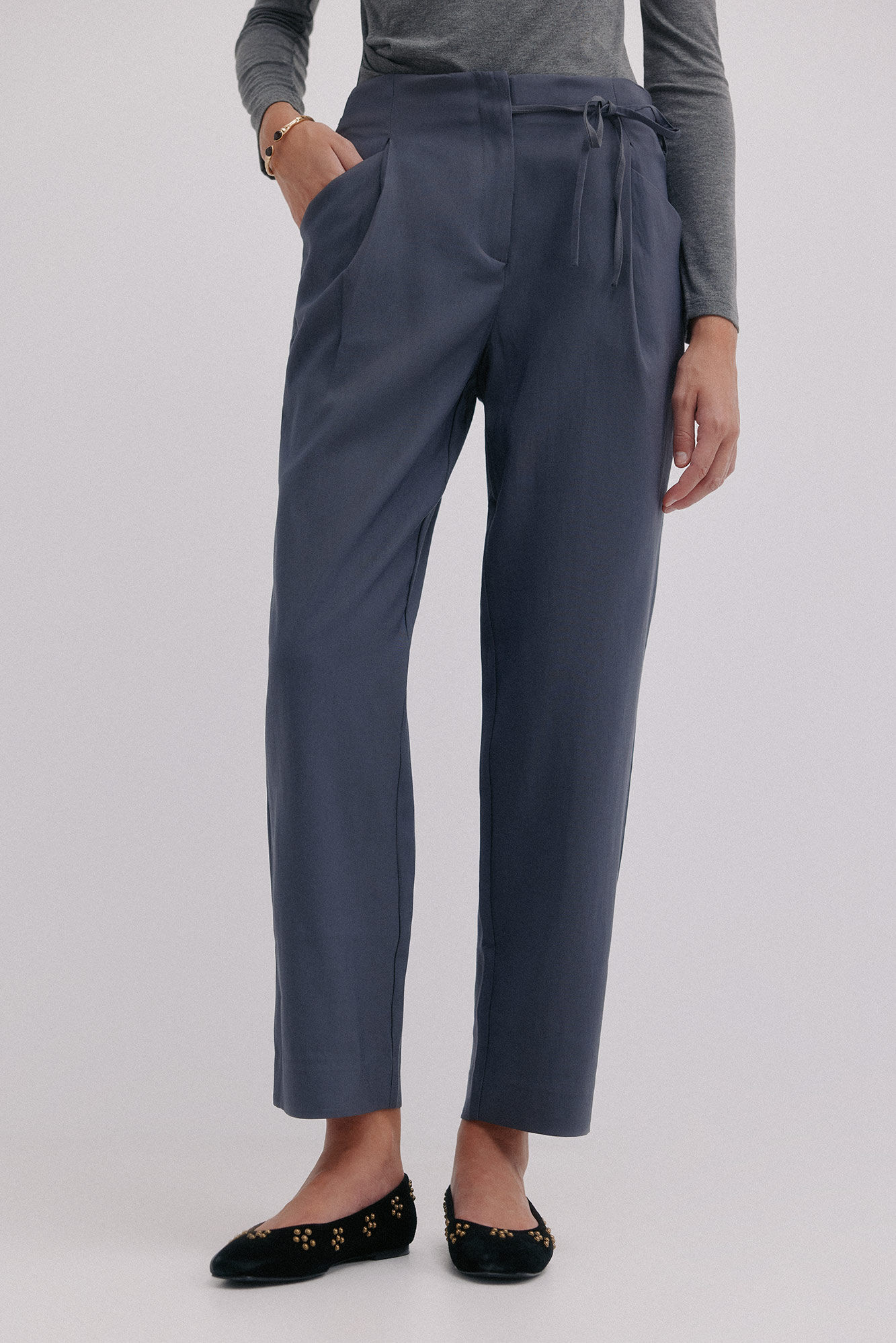 Hoss Intropia Piper. Pantal&oacute;n con lazada