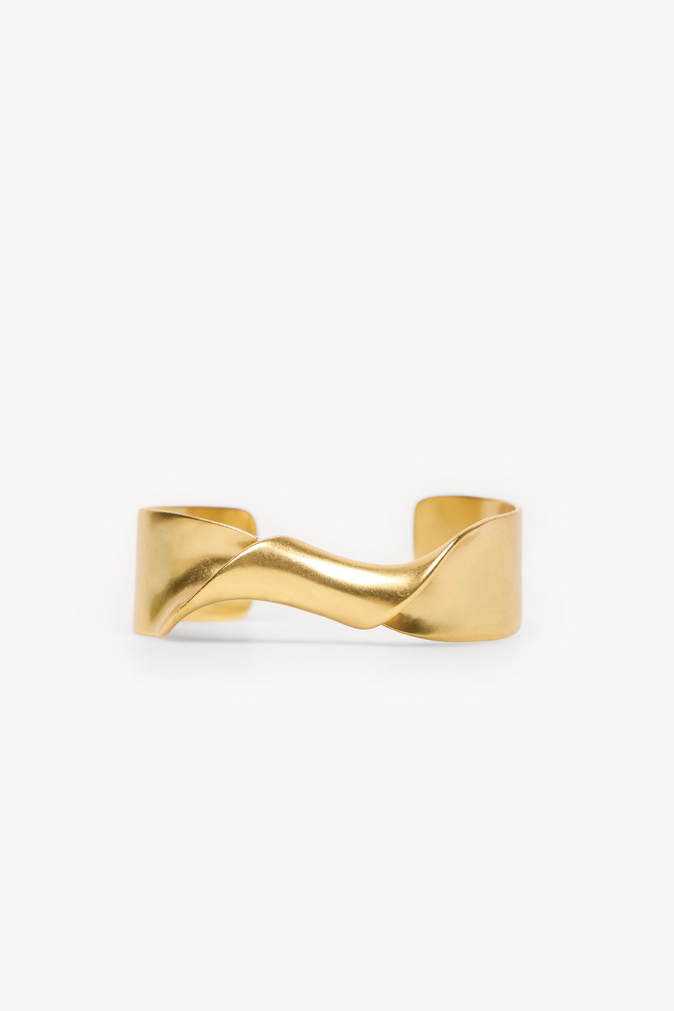 Hoss Intropia Luisa. Brazalete ba&ntilde;ado en oro
