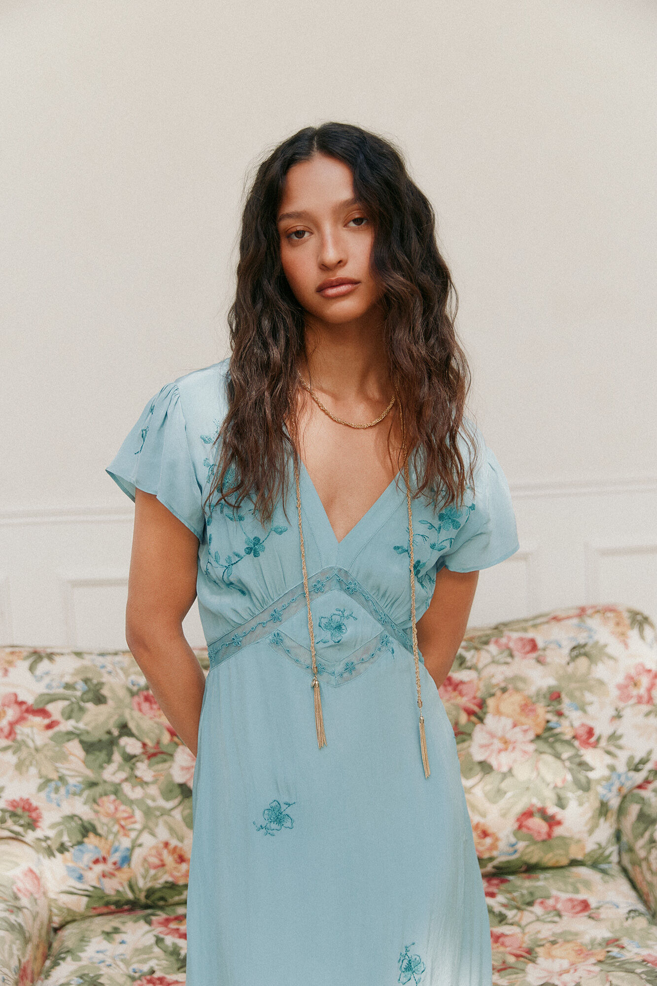 Hoss Intropia Ainhoa. Vestido bordados