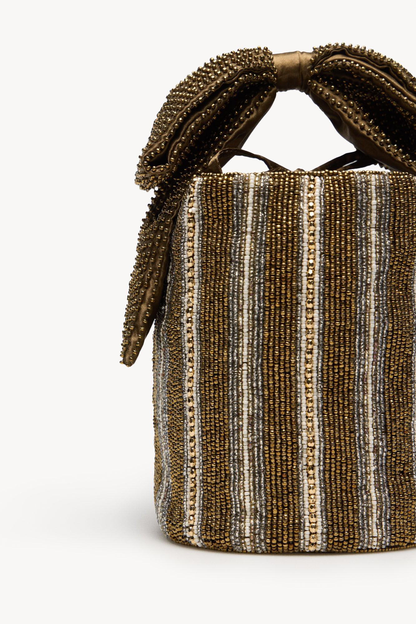 Hoss Intropia Nelsa. Bolso abalorios lazo Kaki