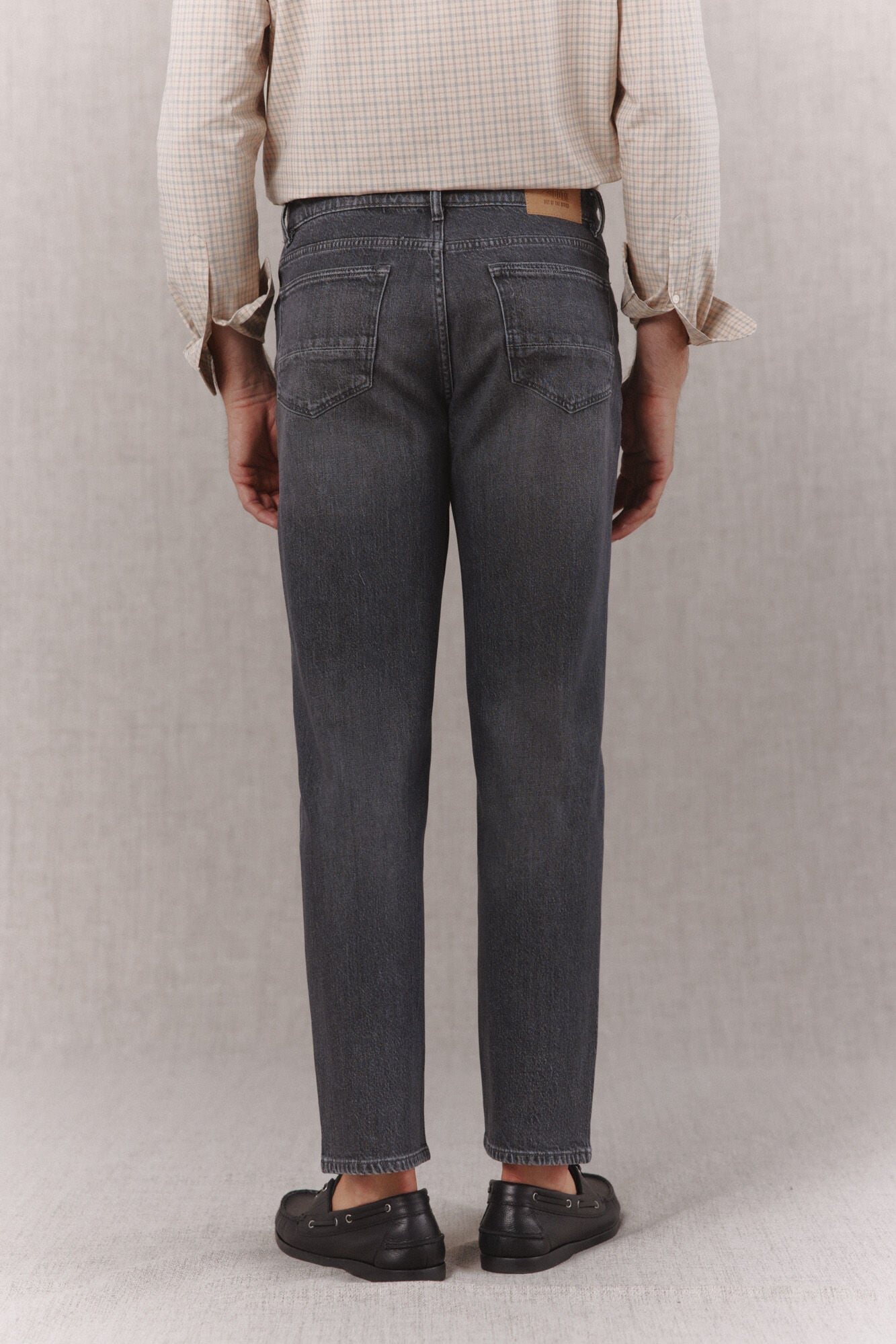 OOTO Cal&ccedil;as jeans straight fit Cinzento