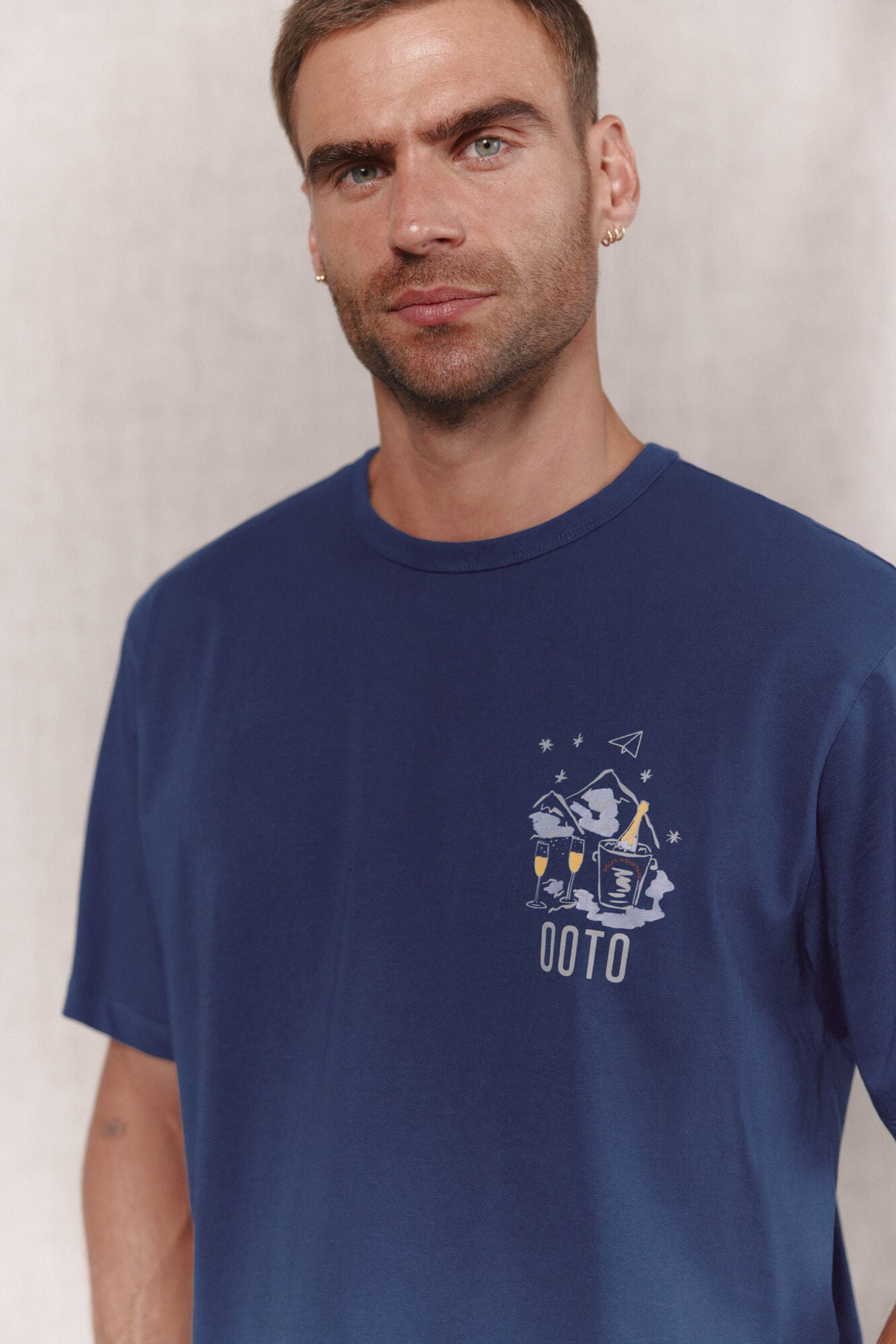 OOTO T-shirt gr&aacute;fica