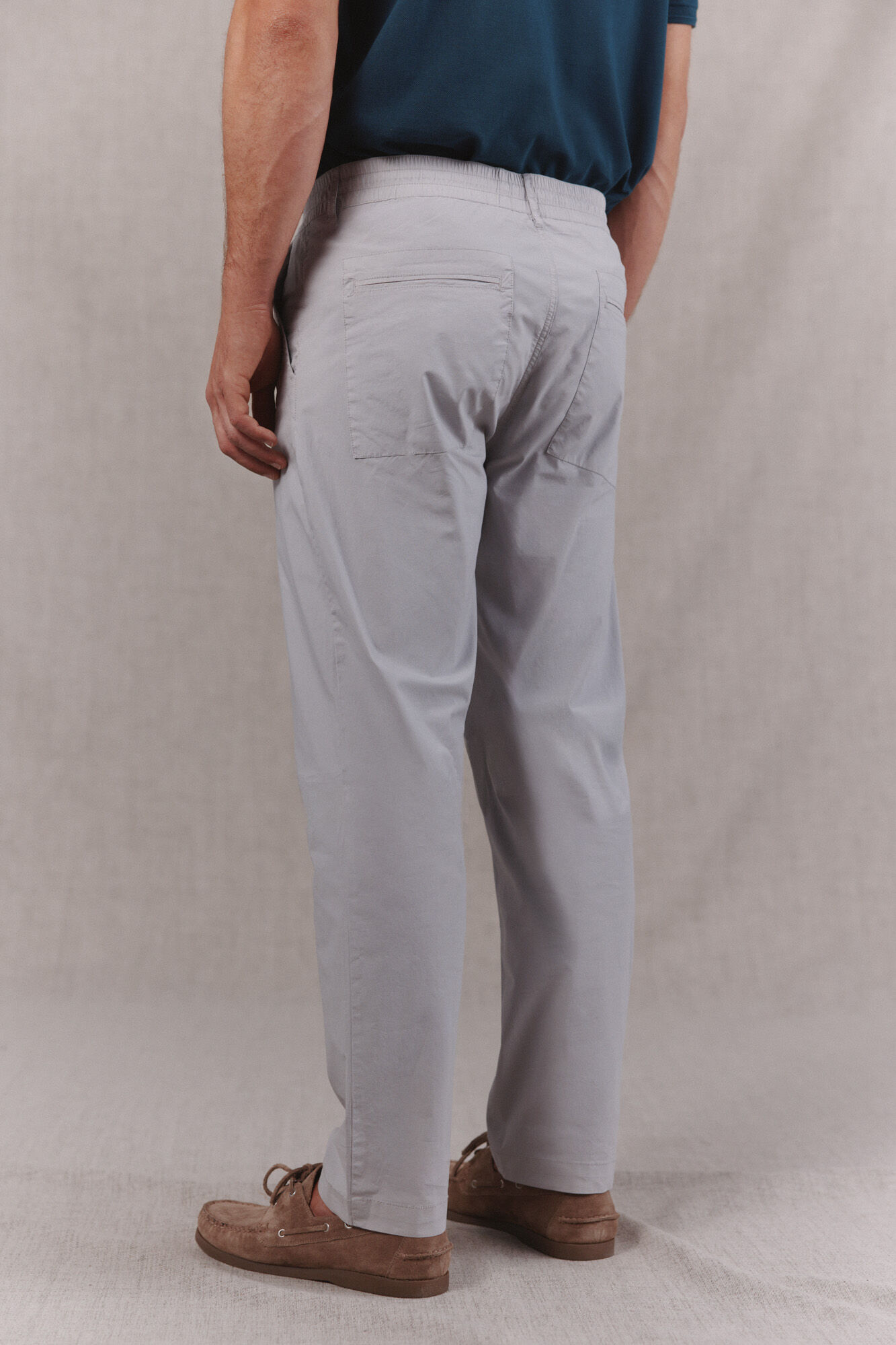 OOTO Cal&ccedil;as chino leves em popelina Cinzento