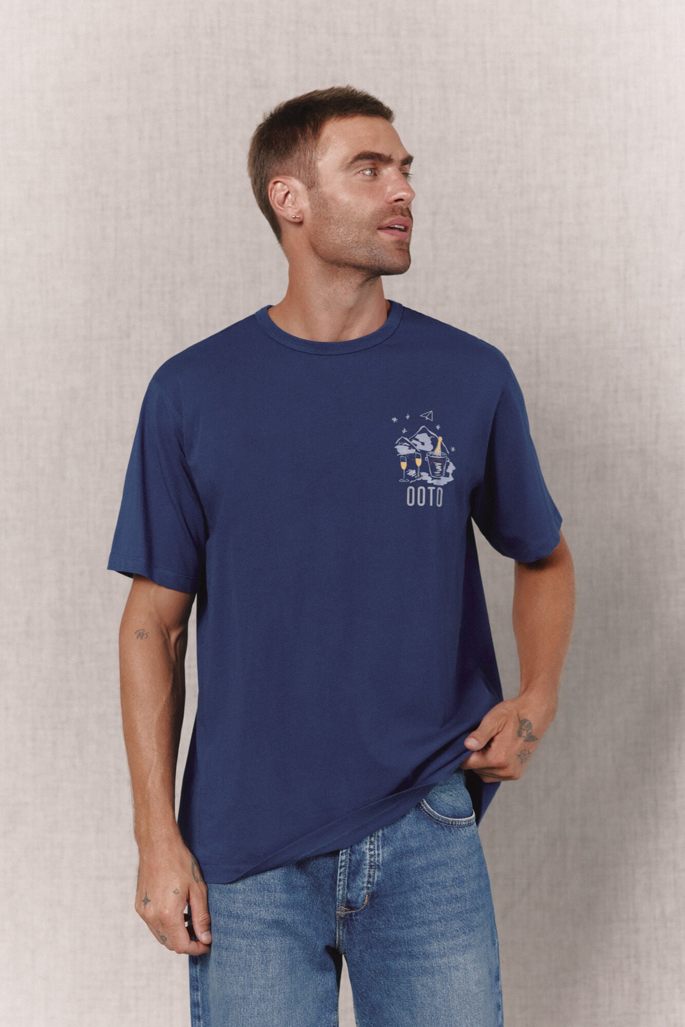 OOTO T-shirt gr&aacute;fica