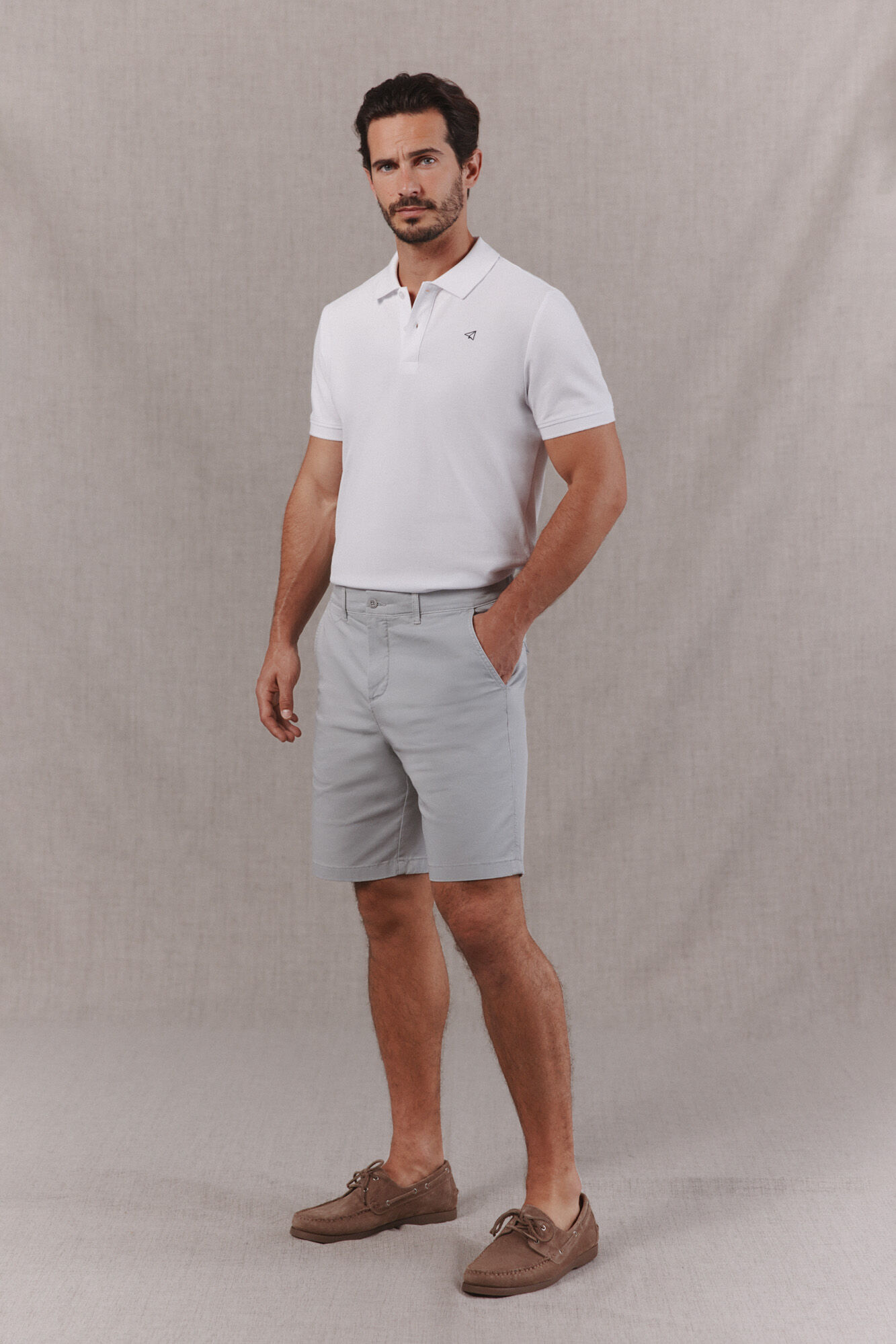 OOTO Bermuda b&aacute;sica regular Gris