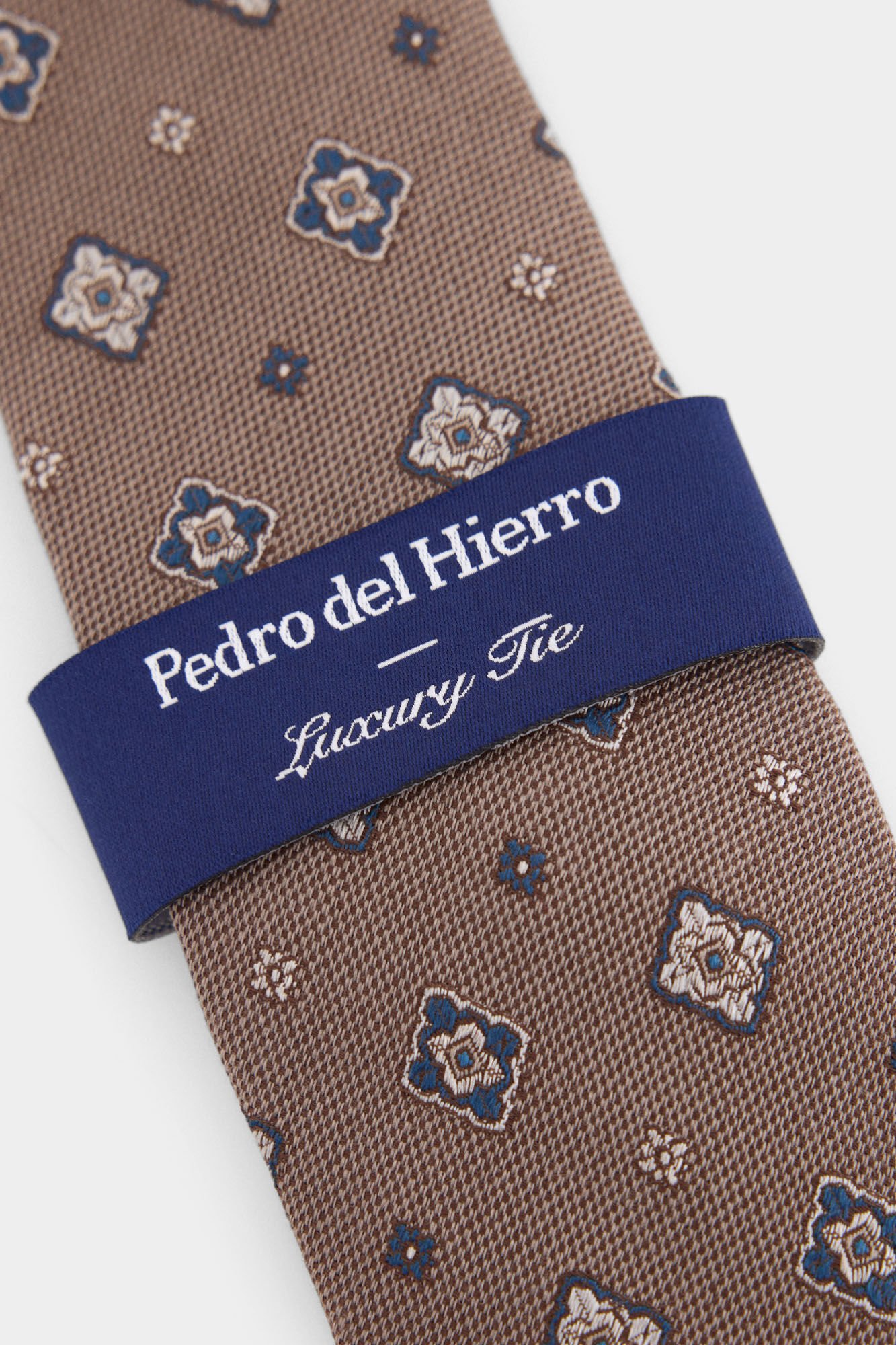 Pedro del Hierro Natural silk tie