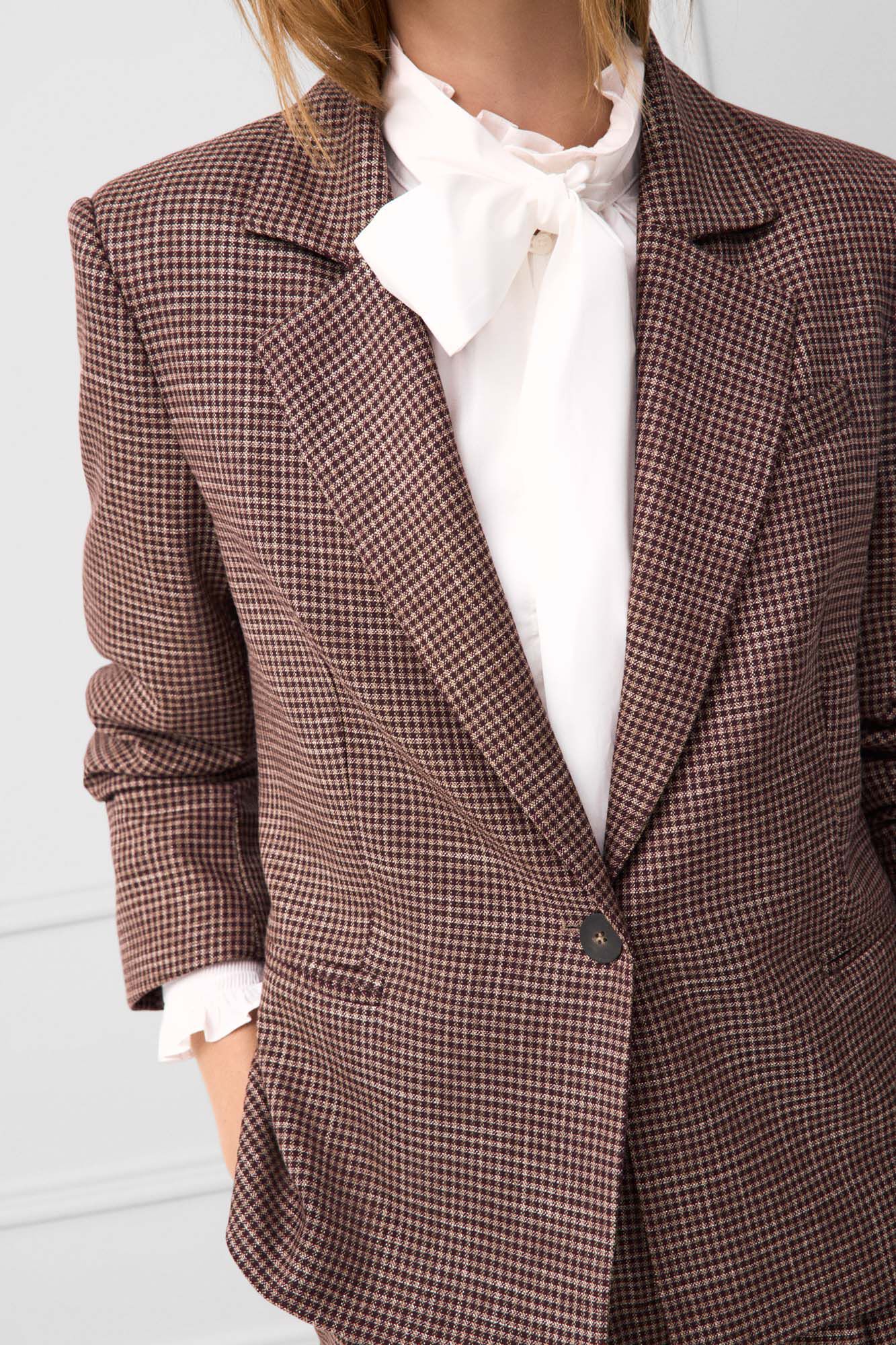 TFP by Tamara Falc&oacute; Blazer aos quadrados
