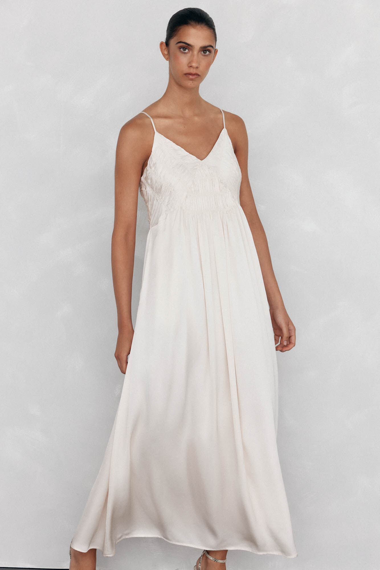 Pedro del Hierro Vestido lingerie com detalhe franzido Beige