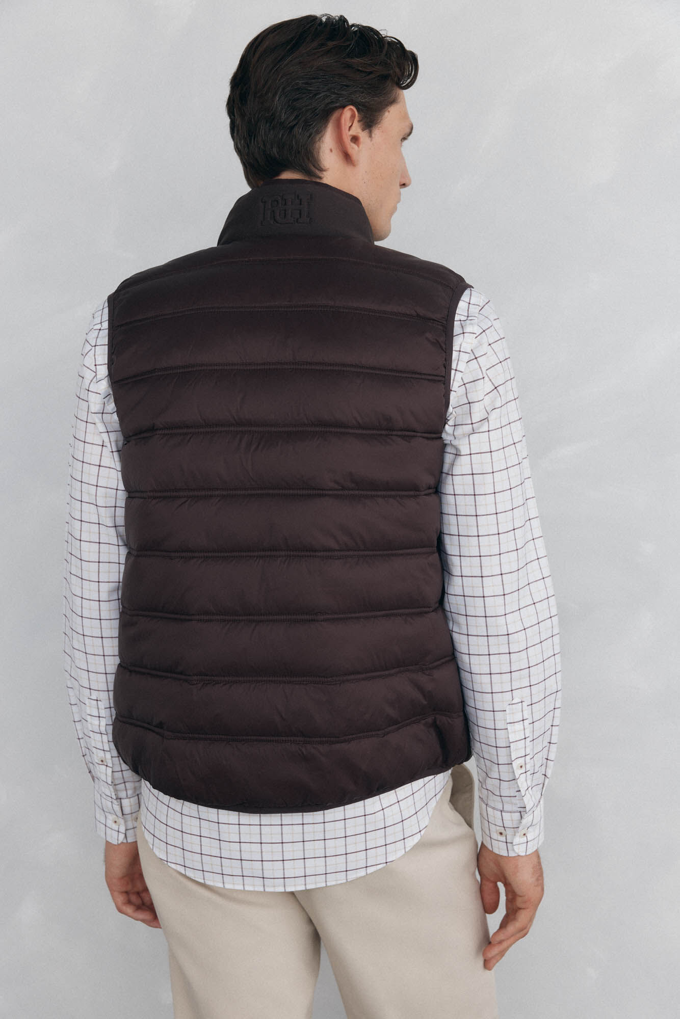 Pedro del Hierro Chaleco ultraligero Marr&oacute;n