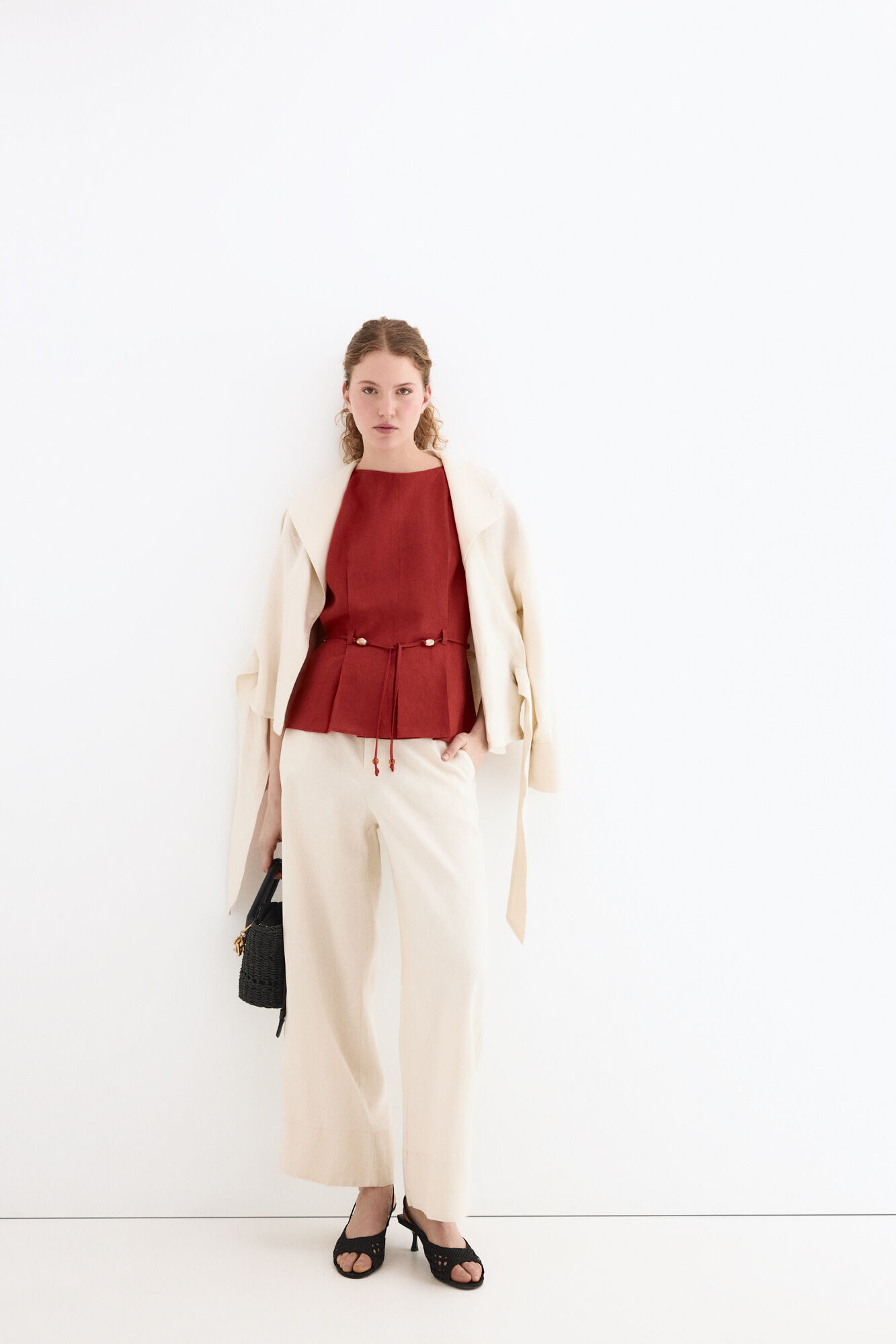 Pedro del Hierro Top em linho com cinto