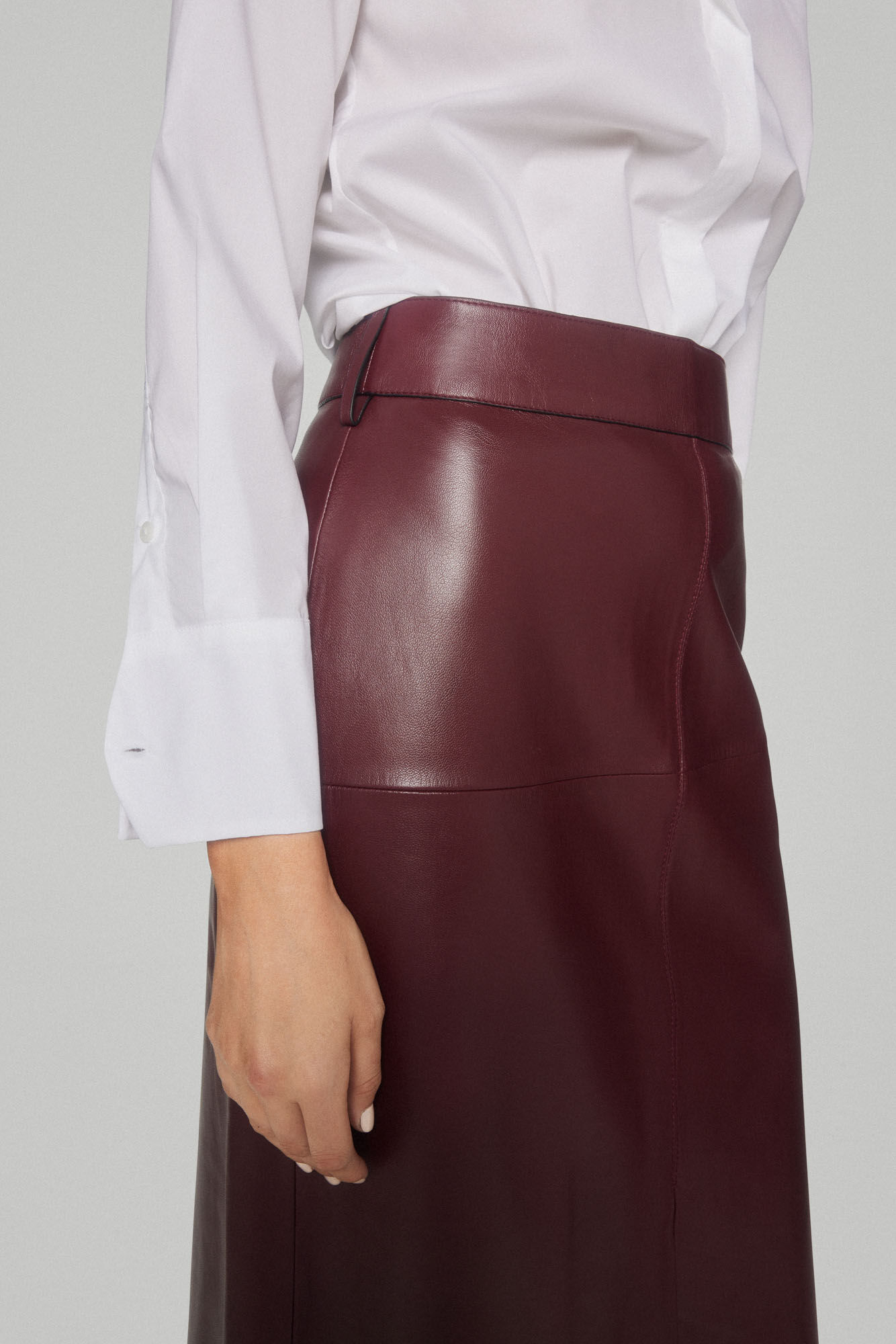 Pedro del Hierro Falda recta de napa Burdeos