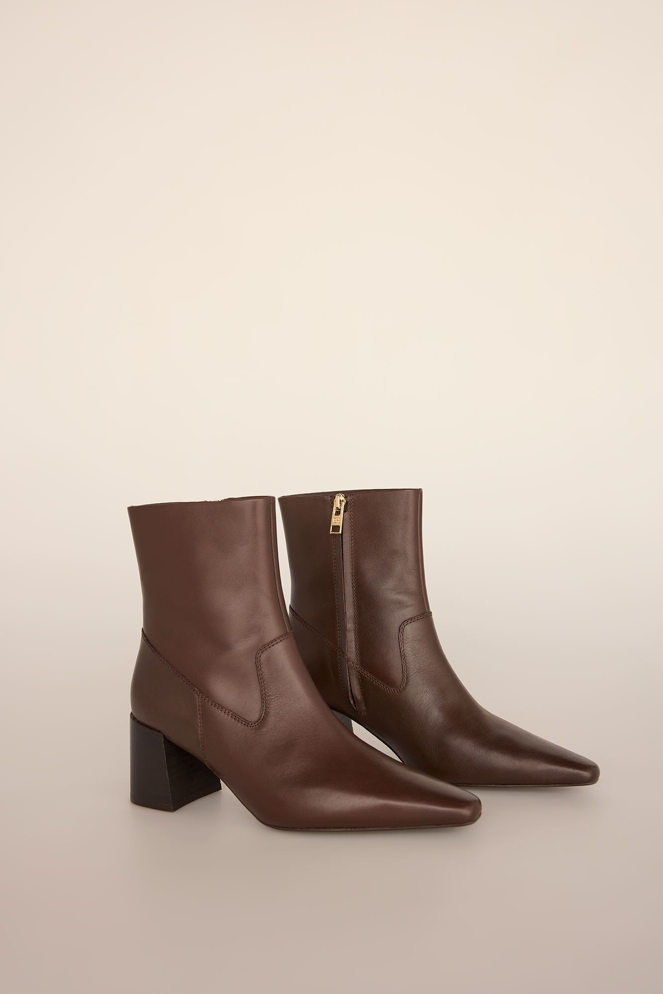 Pedro del Hierro Bot&iacute;n napa tac&oacute;n Marr&oacute;n