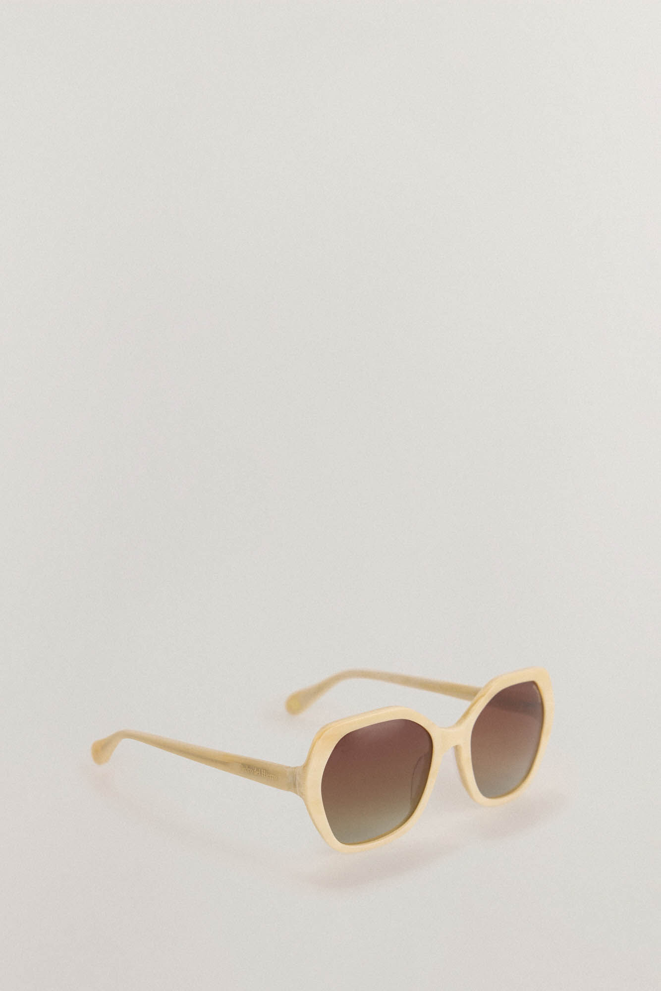 Pedro del Hierro Gafas de Sol Hexagonales Beige