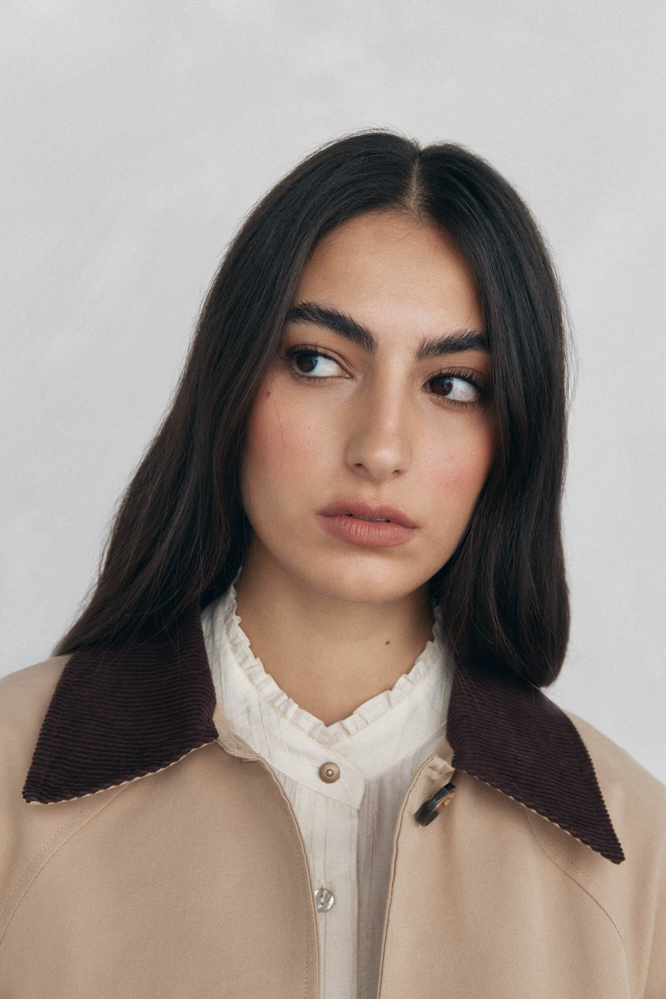 Pedro del Hierro Gabardina larga cuello pana Beige