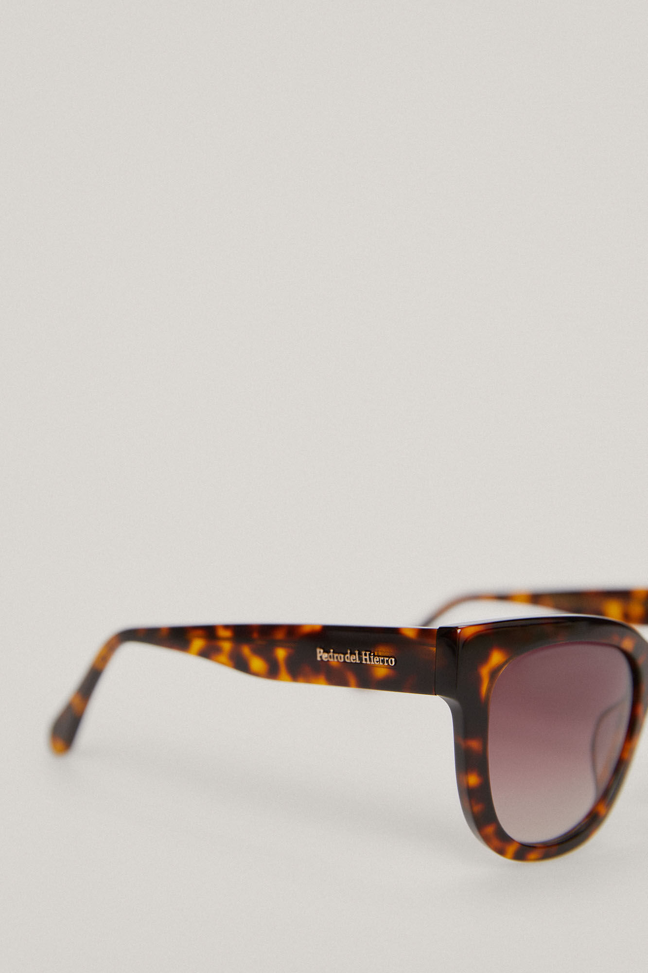 Pedro del Hierro Gafa De Sol De Acetato Efecto Carey Marr&oacute;n