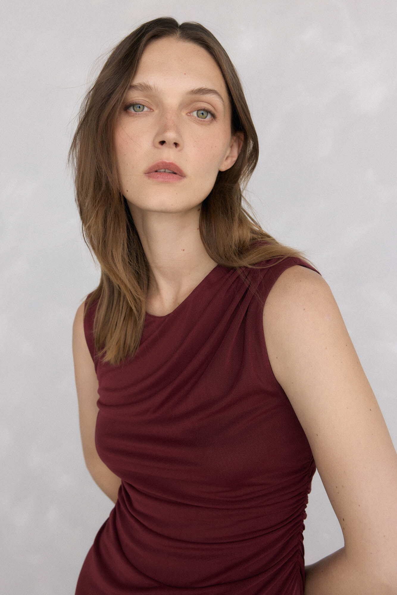 Pedro del Hierro Vestido midi reto com babados em tule Bordeaux