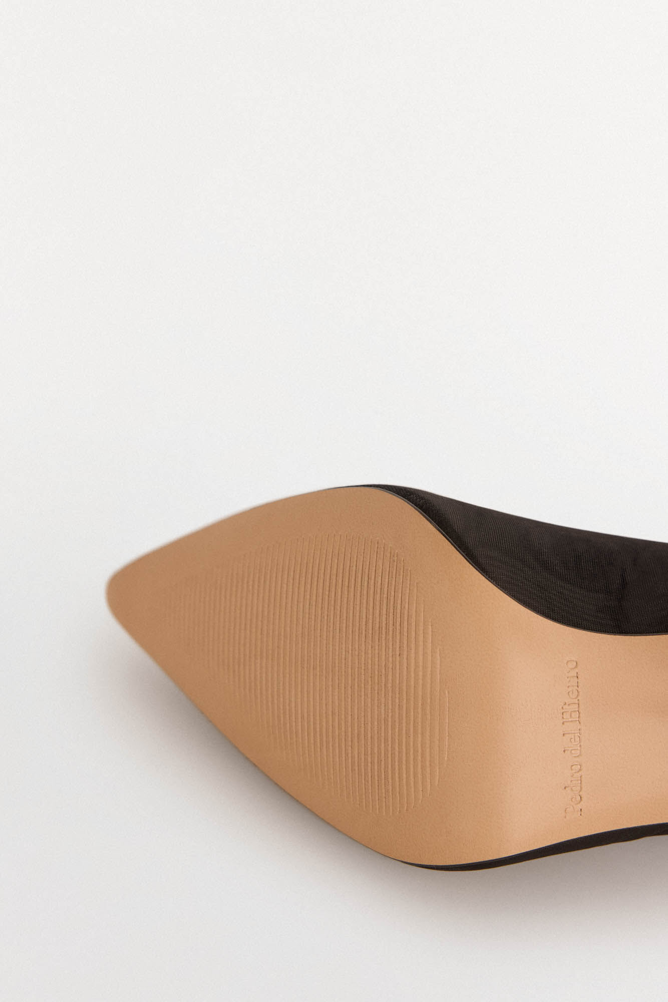 Pedro del Hierro Court shoe with heel Black