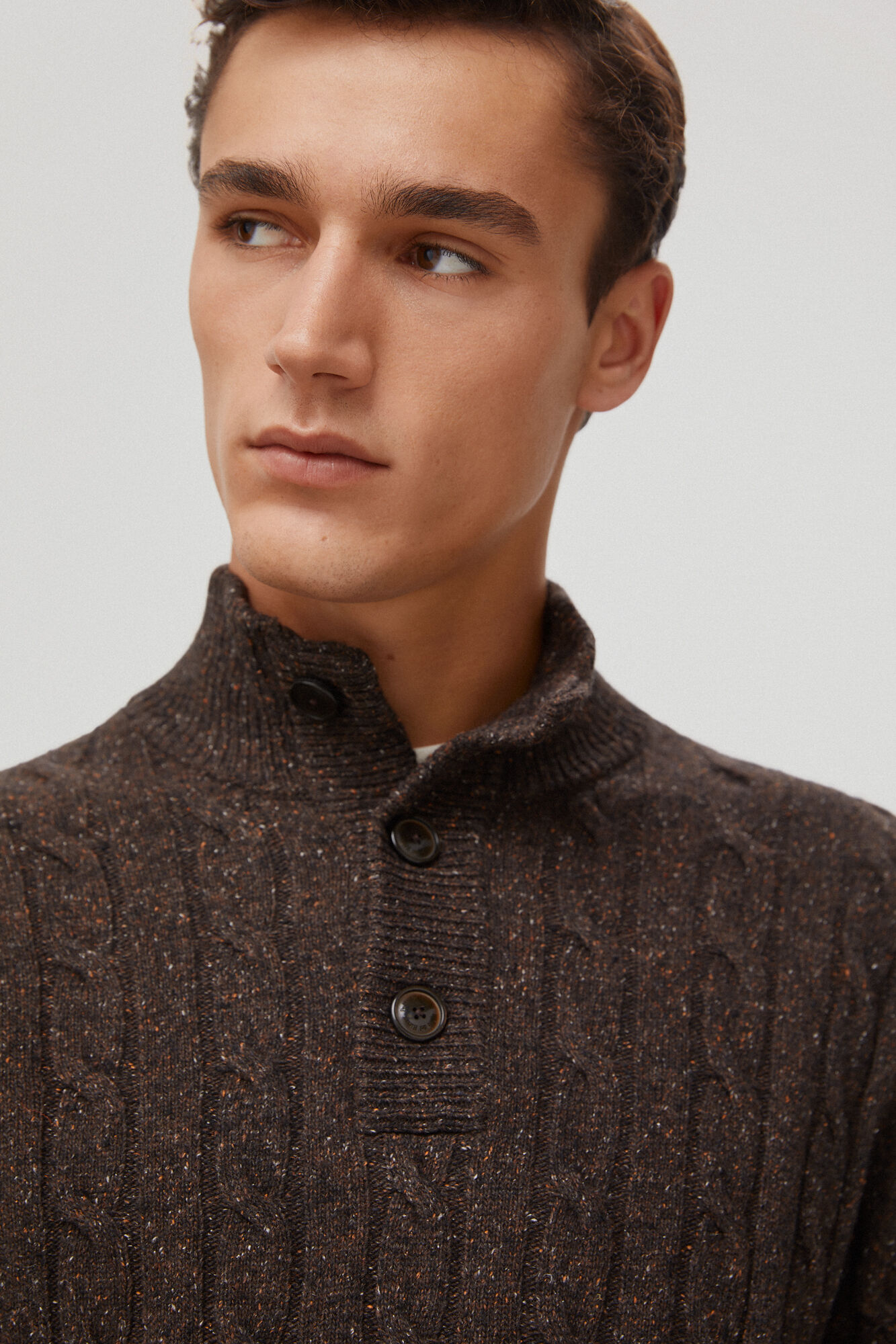 Pedro del Hierro Jersey cuello alto Marr&oacute;n