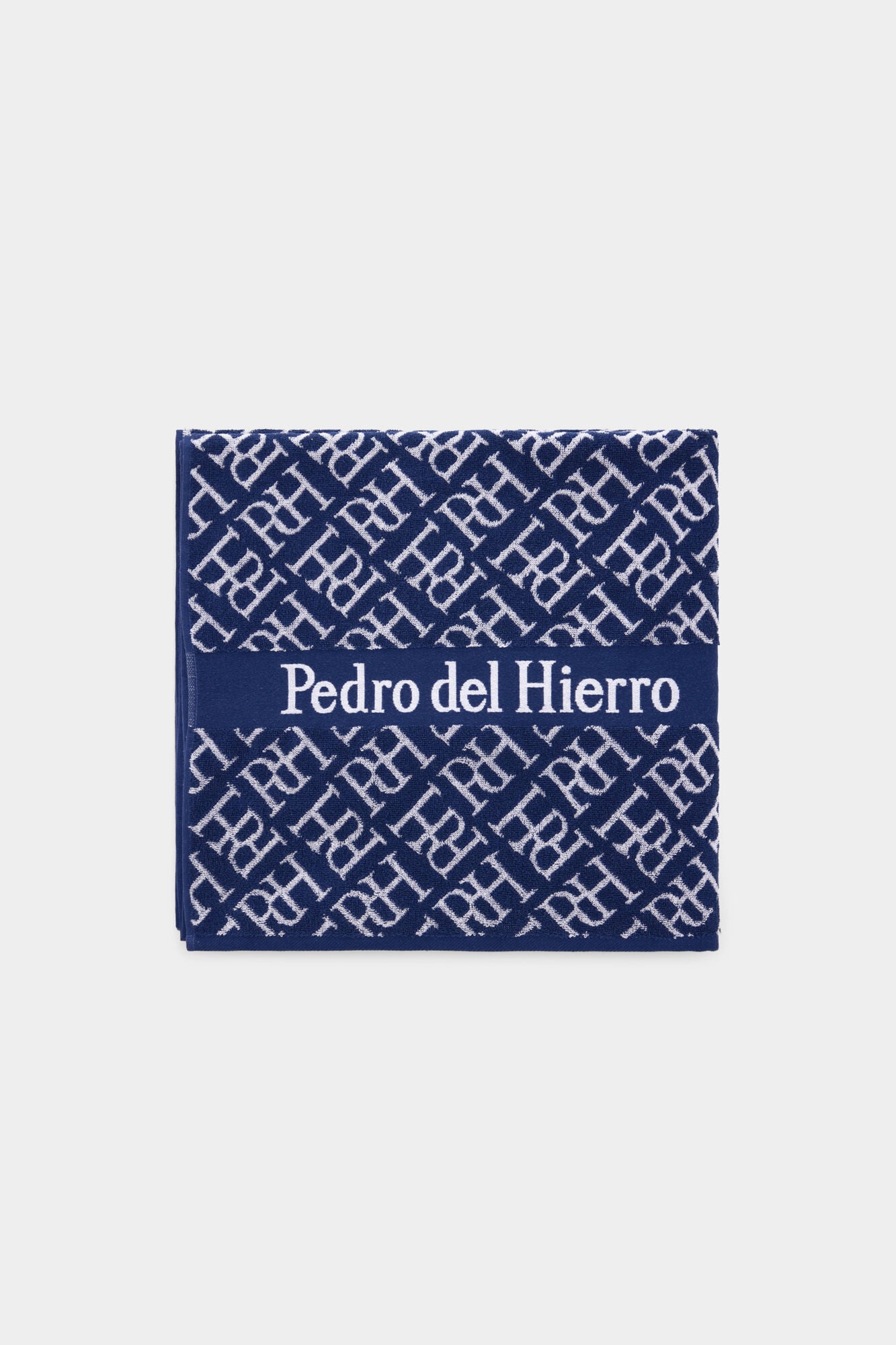 Pedro del Hierro Logos beach towel