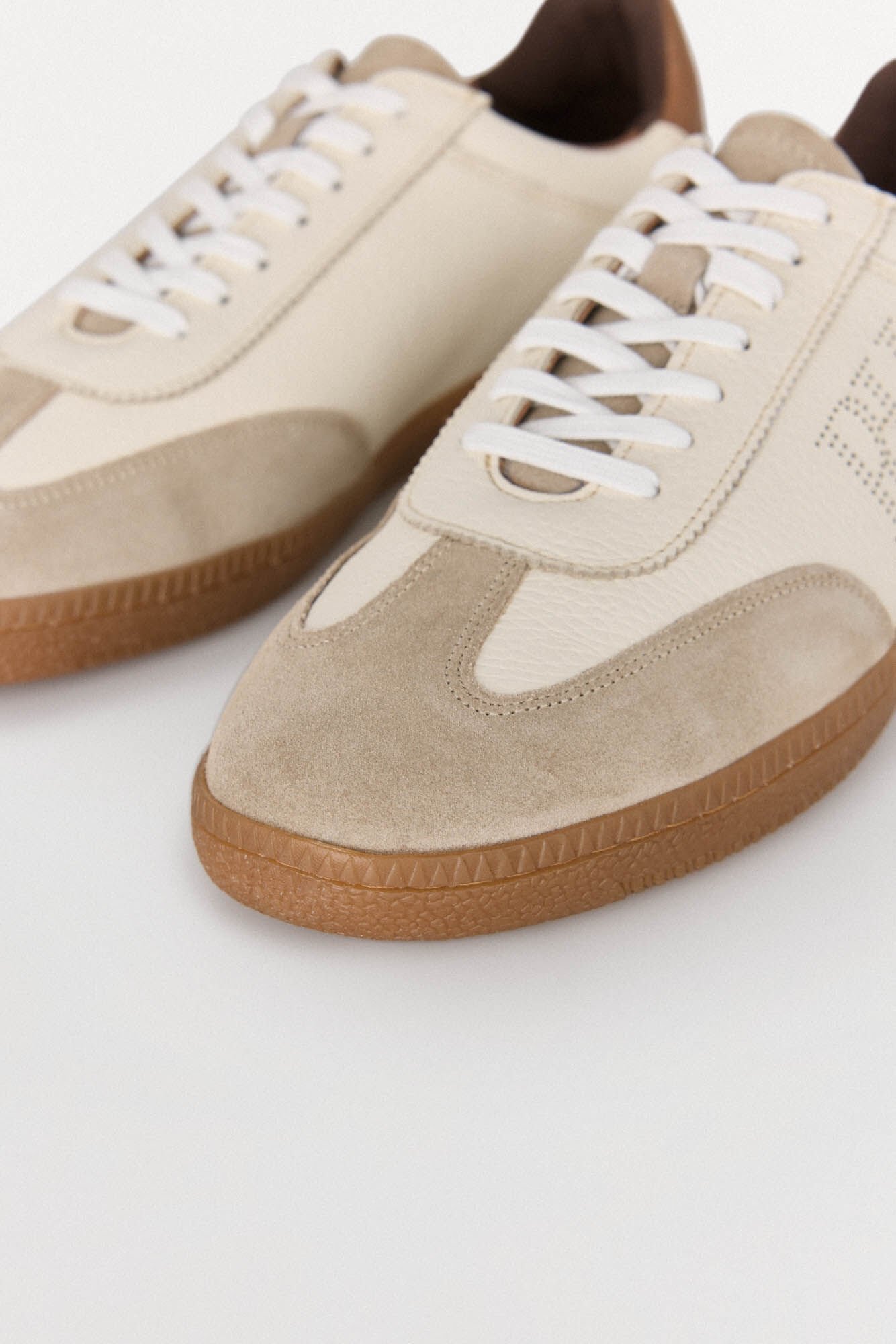 Pedro del Hierro leather sneaker Beige