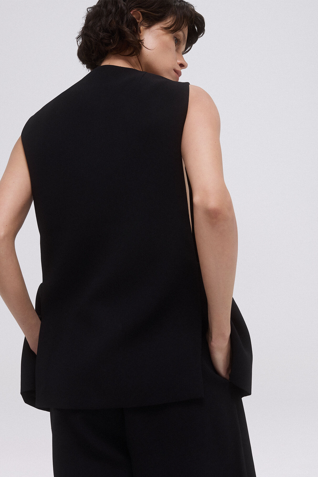 Pedro del Hierro Chaleco largo bot&oacute;n Negro