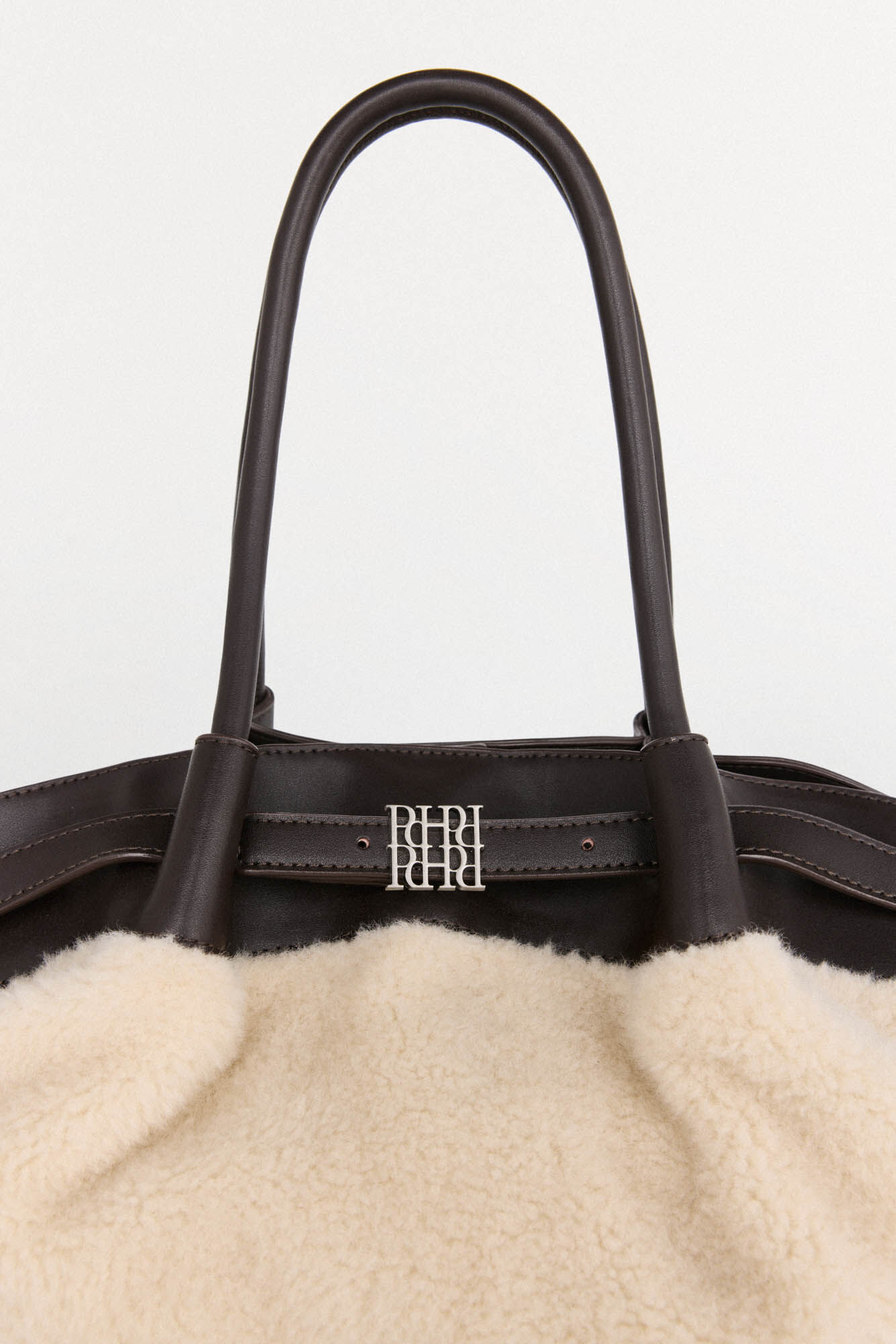 Pedro del Hierro Saco de compras combinado em pele de carneiro Beige