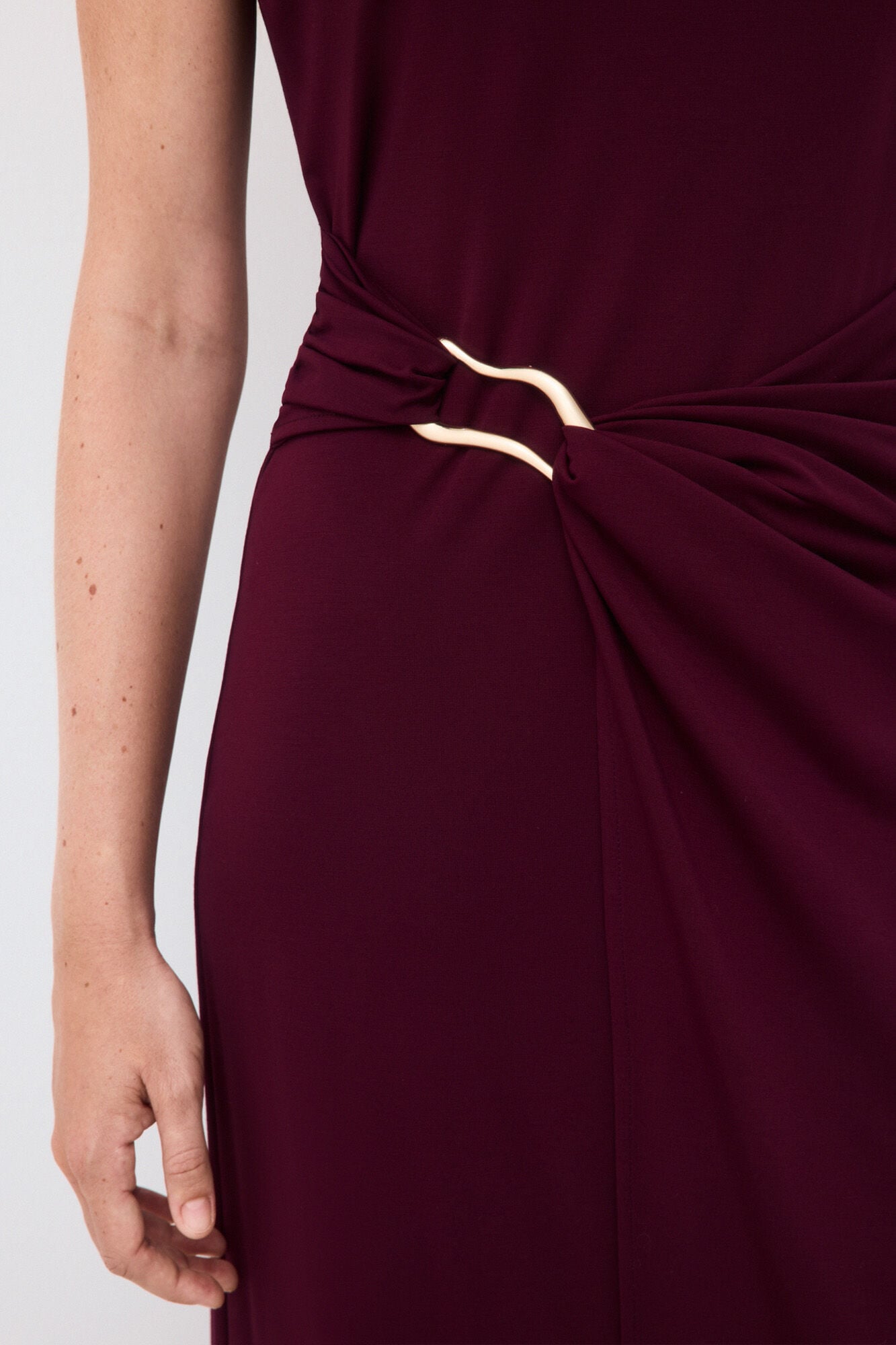 Pedro del Hierro Gold fitted dress Burgundy