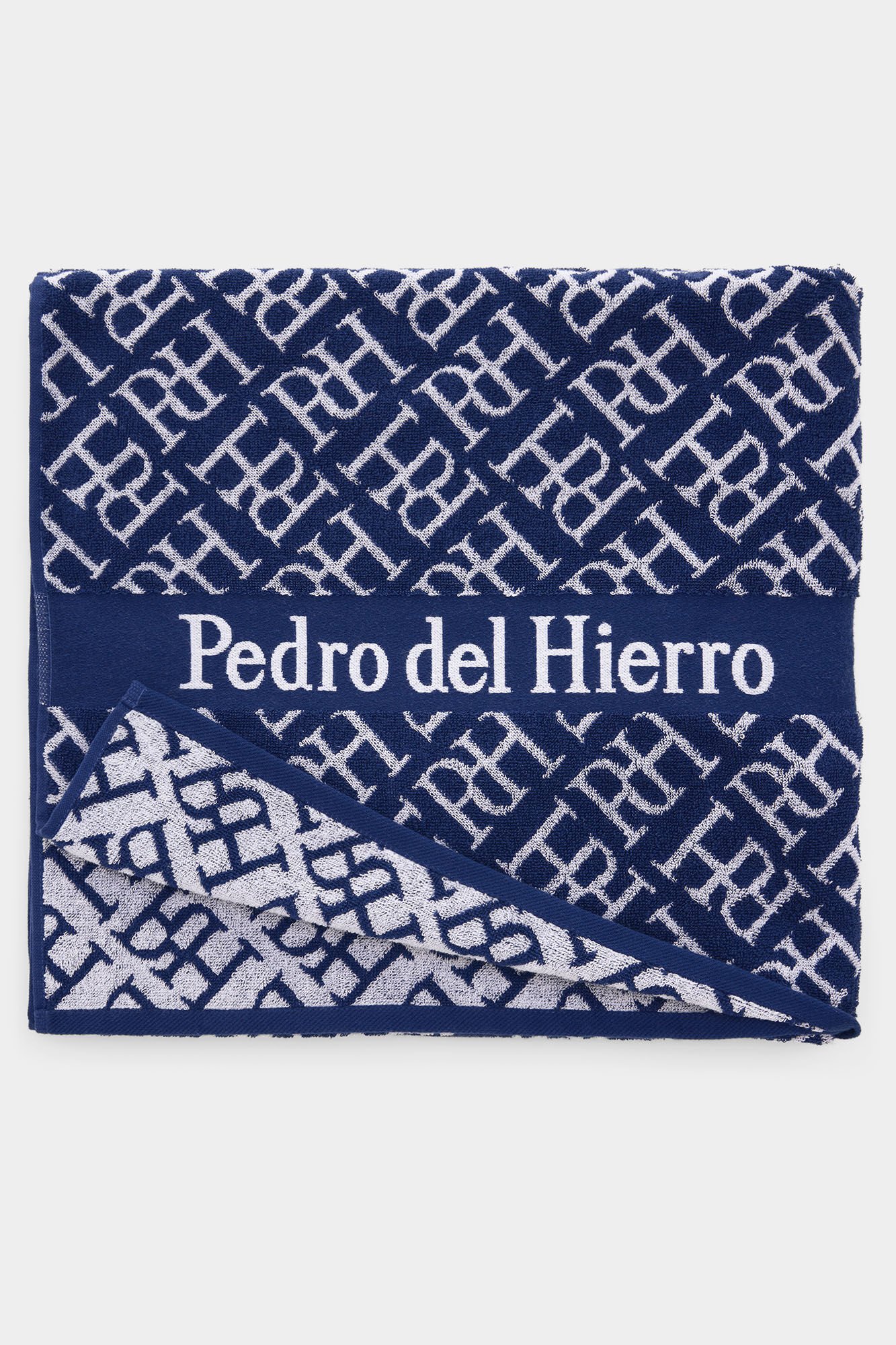 Pedro del Hierro Logos beach towel