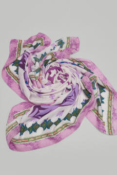 Pedro del Hierro Floral shawl Varios