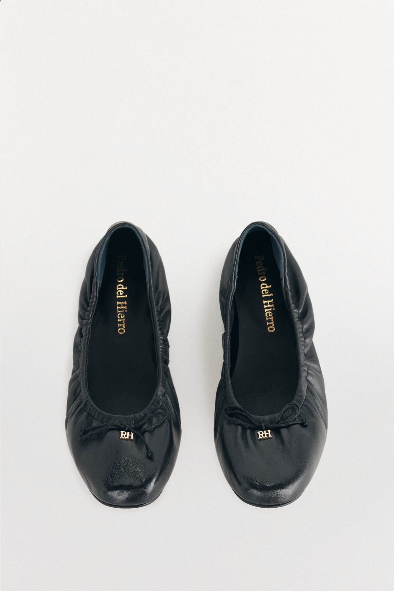 Pedro del Hierro Gathered ballerina with bow or tie Black
