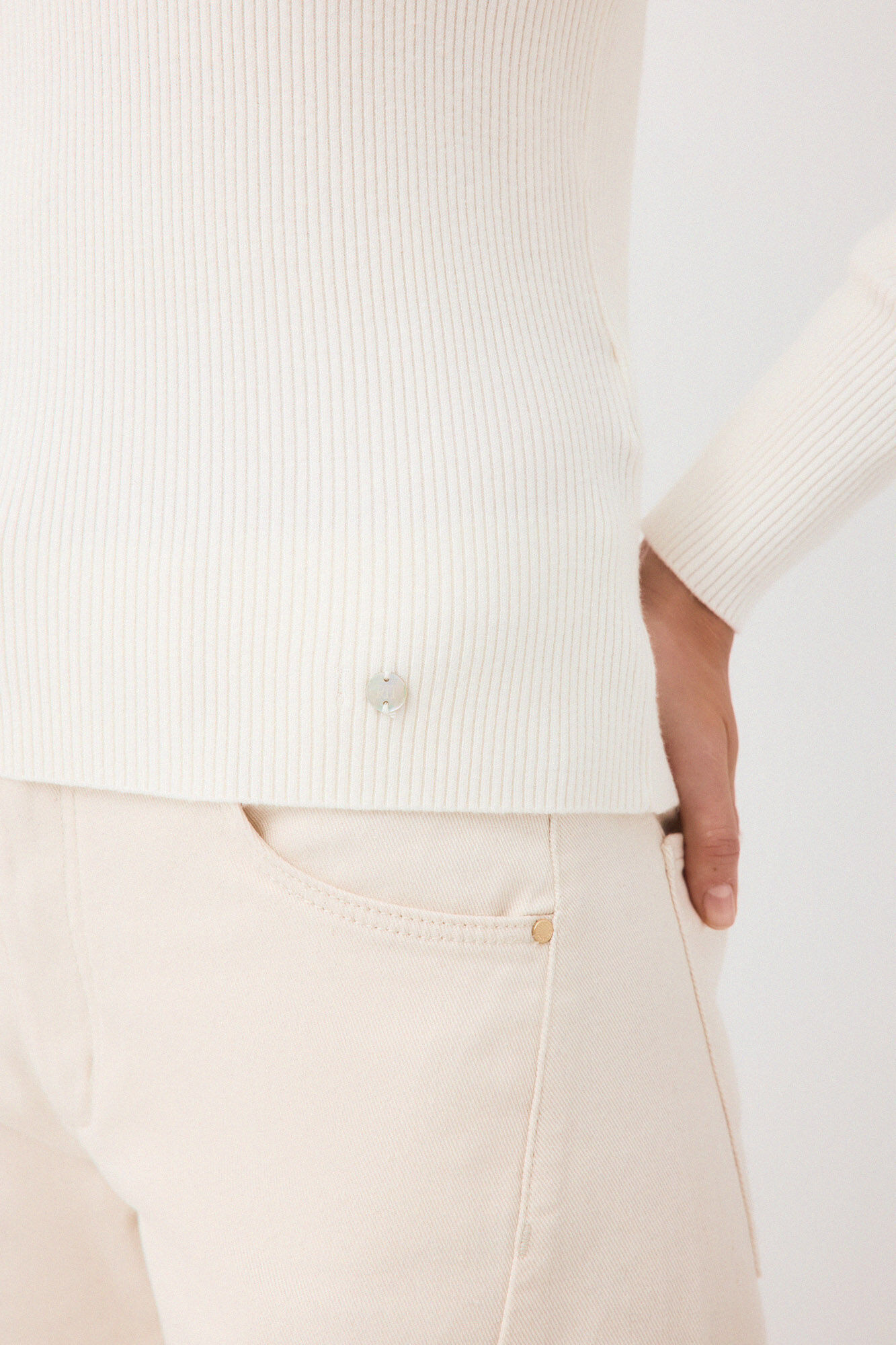 Pedro del Hierro Jersey cuello polo crochet Crudo