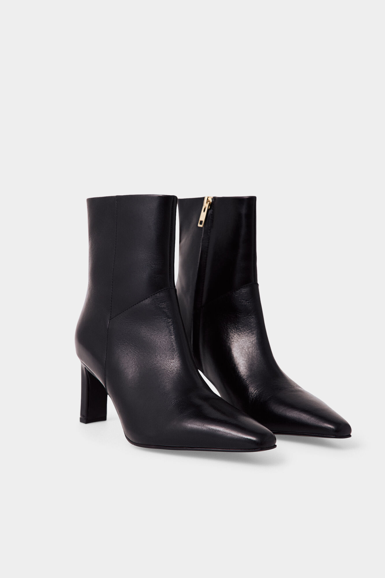 Pedro del Hierro Leather heel ankle boot