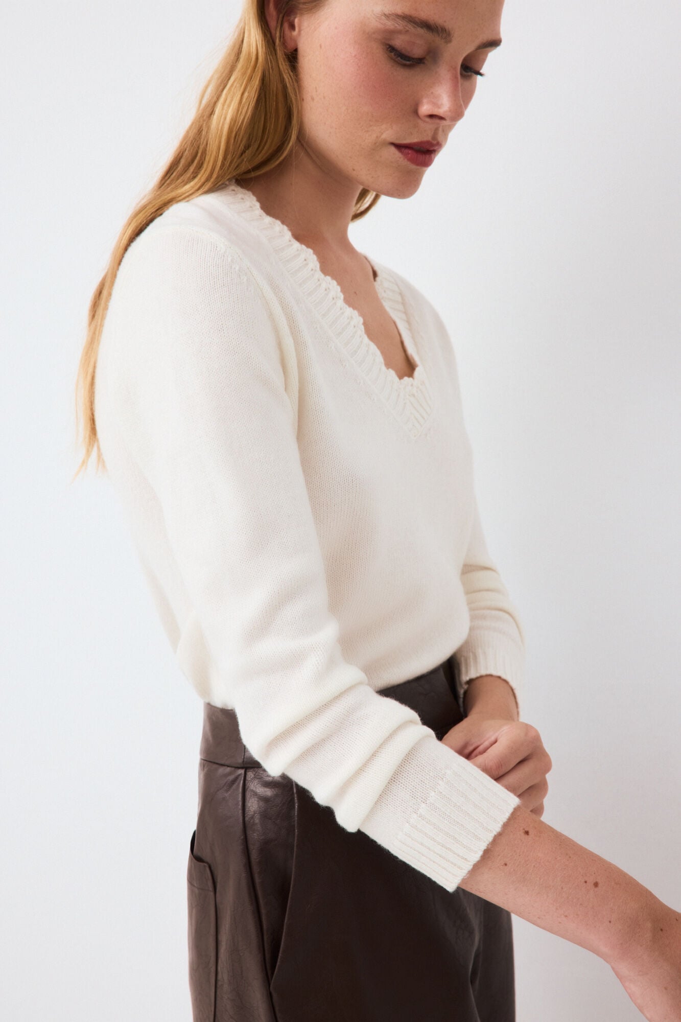 Pedro del Hierro Jersey pico detalle crochet